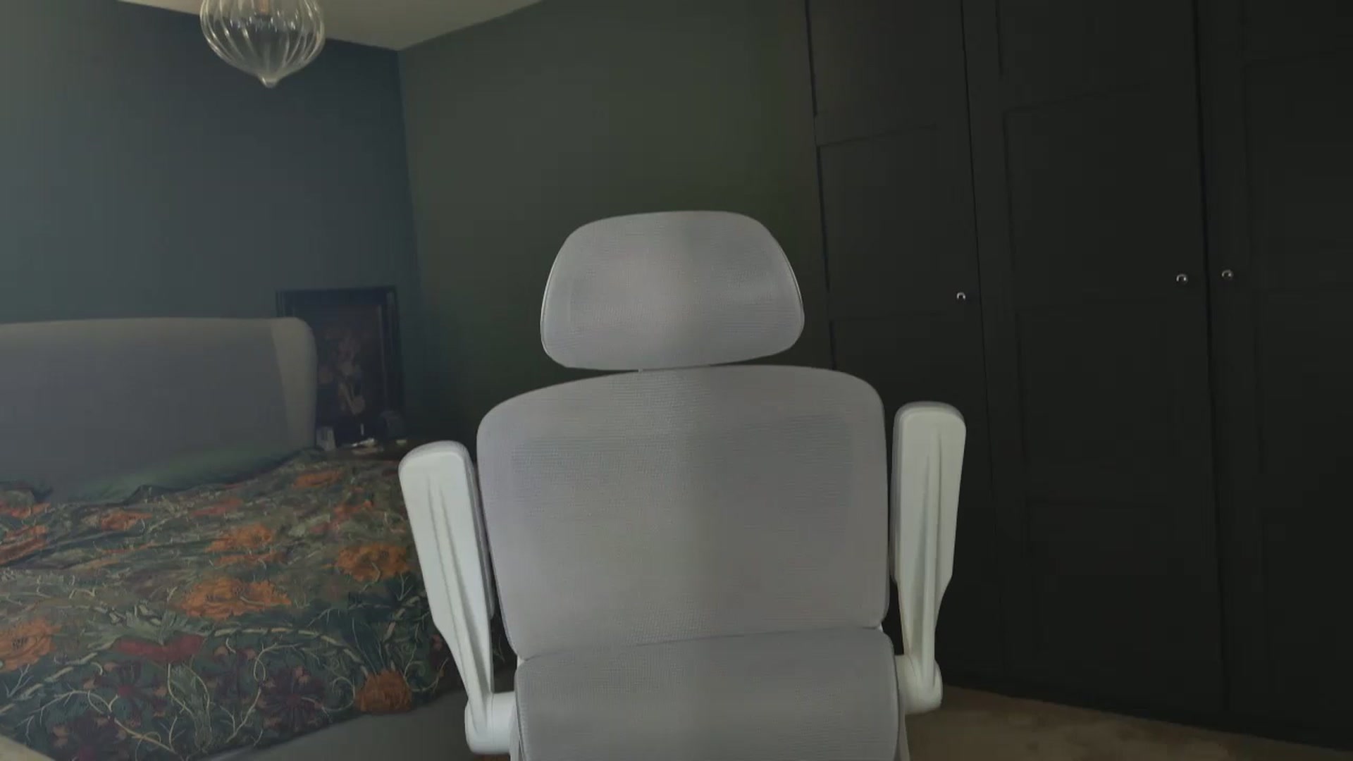 Gallery image thumbnail from mysteryriver's myfreecams stream on, 10/14/2024, 20:12 image 10 of 20