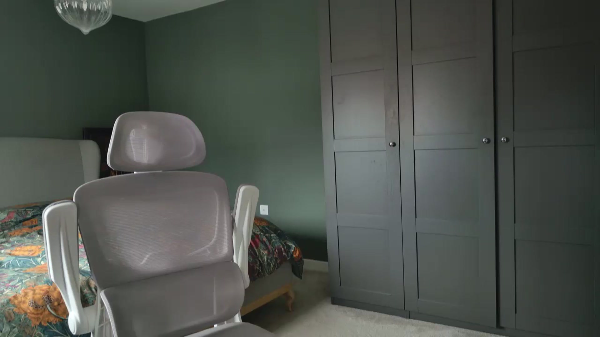 Gallery image thumbnail from mysteryriver's myfreecams stream on, 10/15/2024, 09:40 image 15 of 20