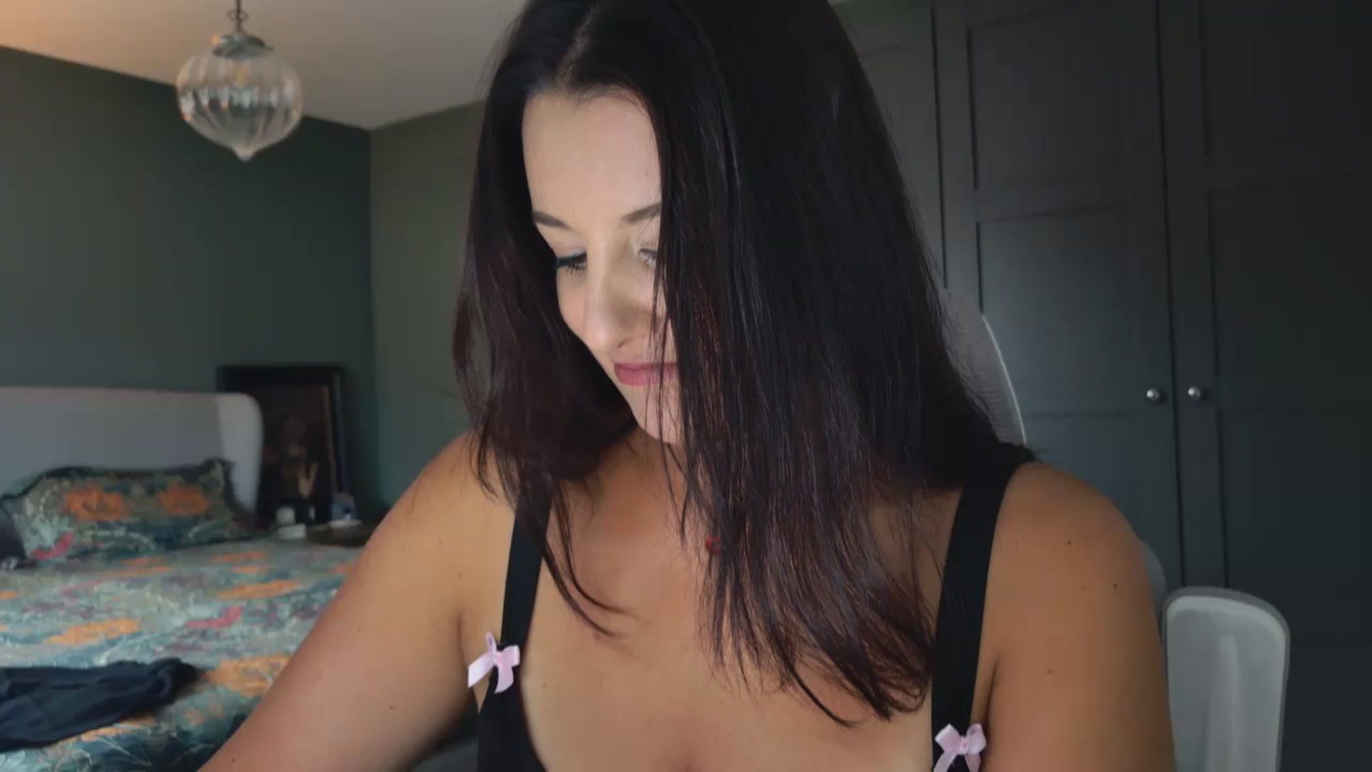 Gallery image thumbnail from mysteryriver's myfreecams stream on, 10/30/2024, 15:23 image 2 of 20