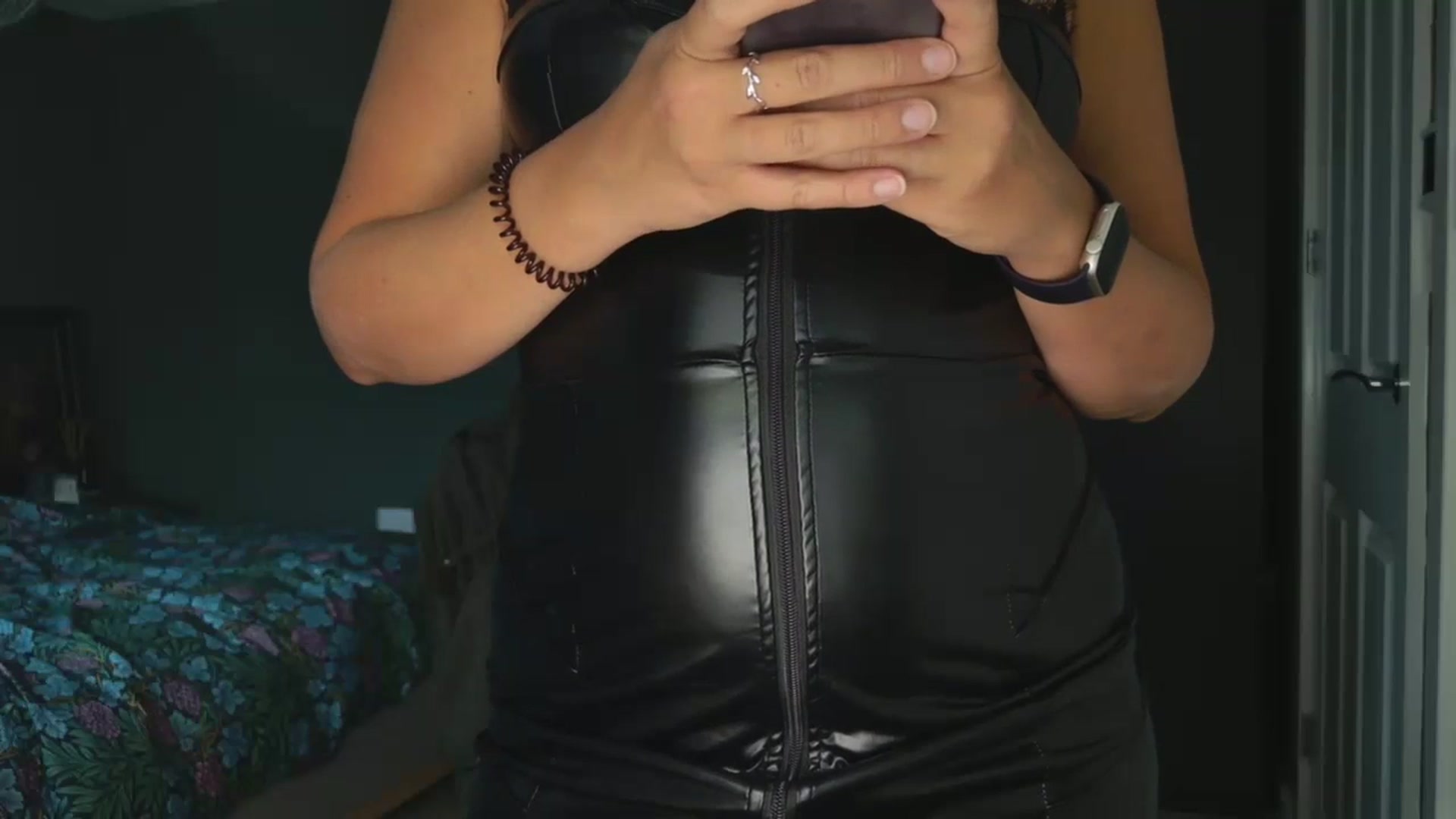 Gallery image thumbnail from mysteryriver's myfreecams stream on, 11/05/2024, 15:57 image 18 of 20