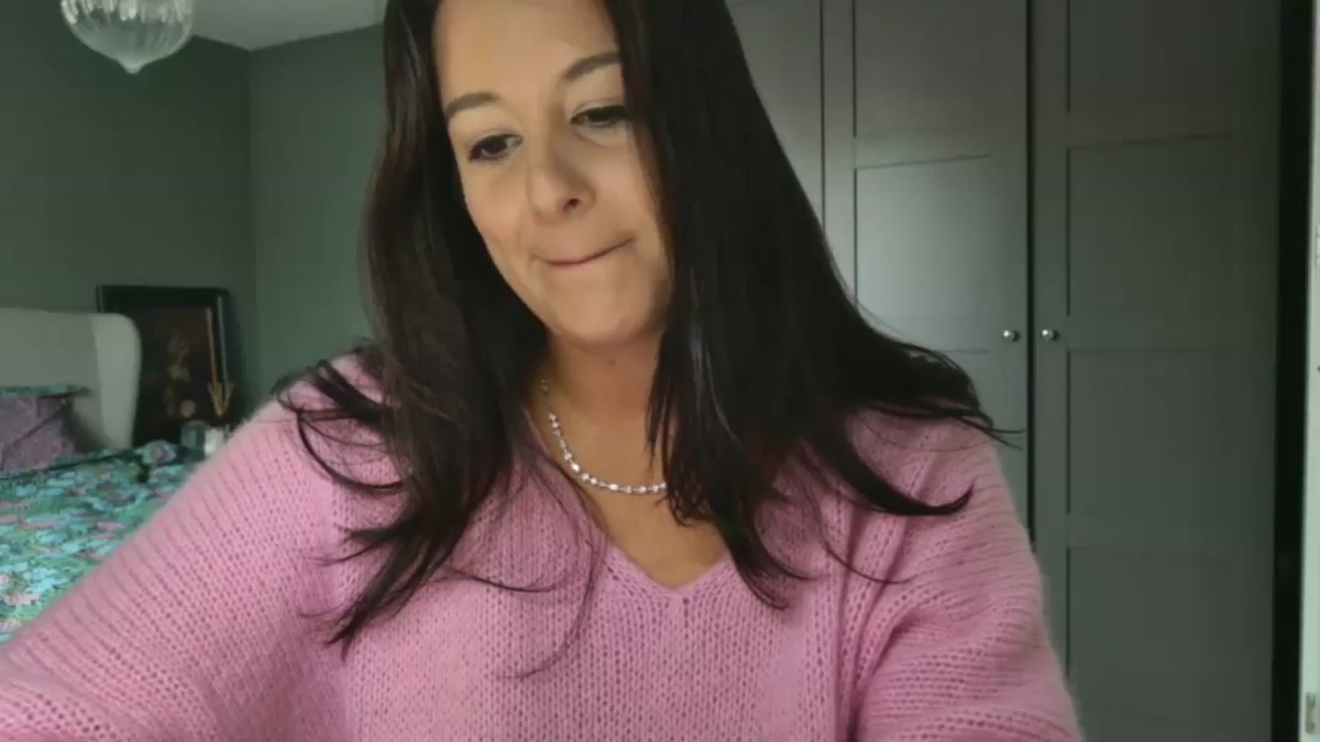 Gallery image thumbnail from mysteryriver's myfreecams stream on, 11/06/2024, 11:13 image 10 of 20