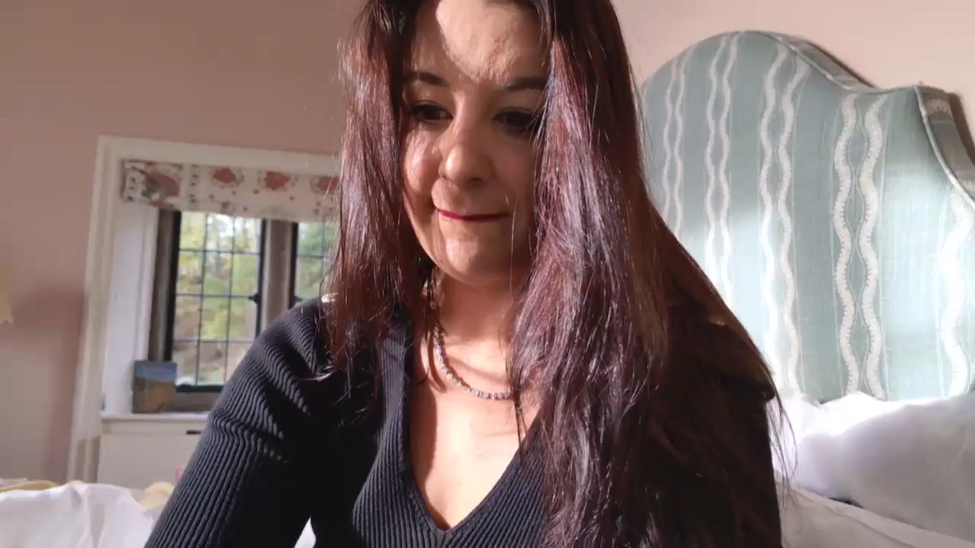 Gallery image thumbnail from mysteryriver's myfreecams stream on, 11/18/2024, 13:03 image 5 of 20