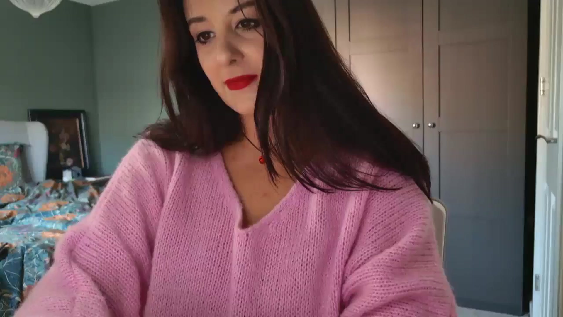 Gallery image thumbnail from mysteryriver's myfreecams stream on, 11/20/2024, 12:51 image 16 of 20
