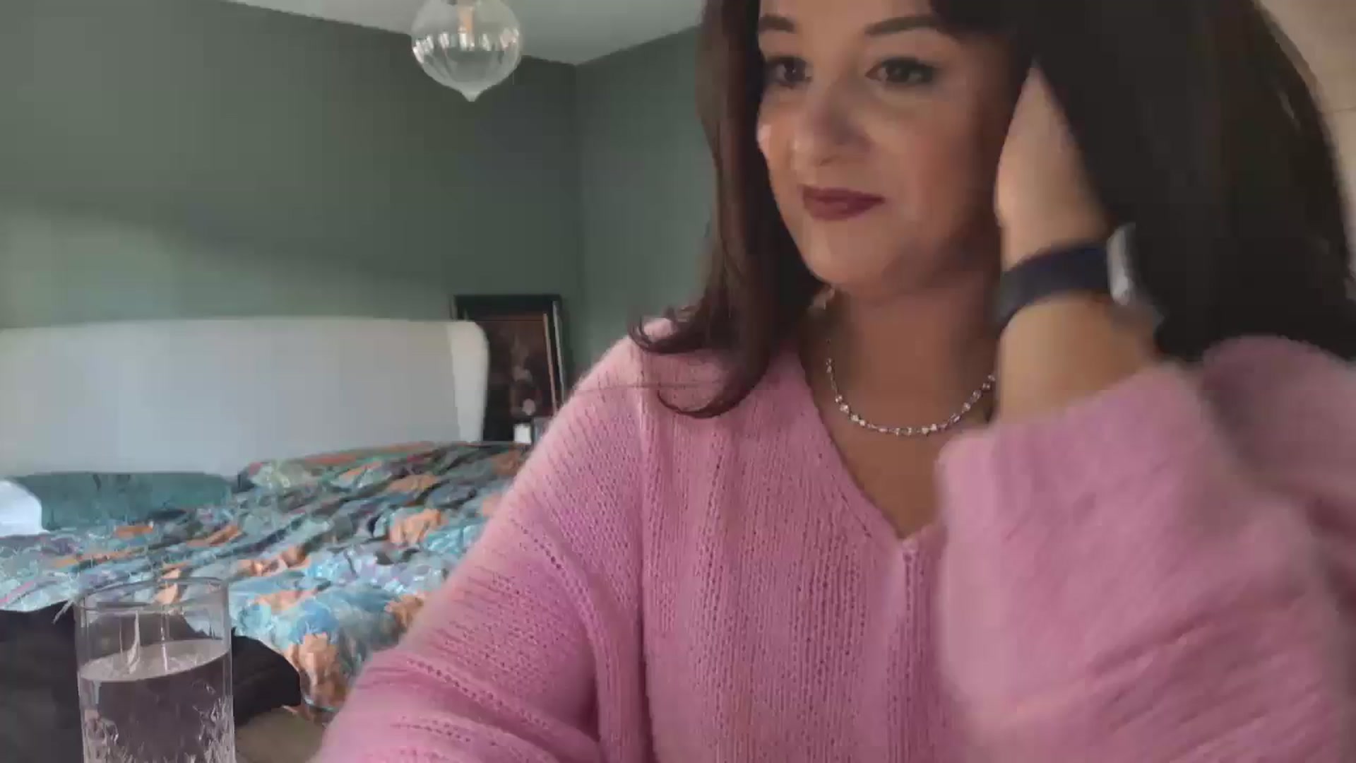 Gallery image thumbnail from mysteryriver's myfreecams stream on, 11/25/2024, 13:29 image 2 of 20