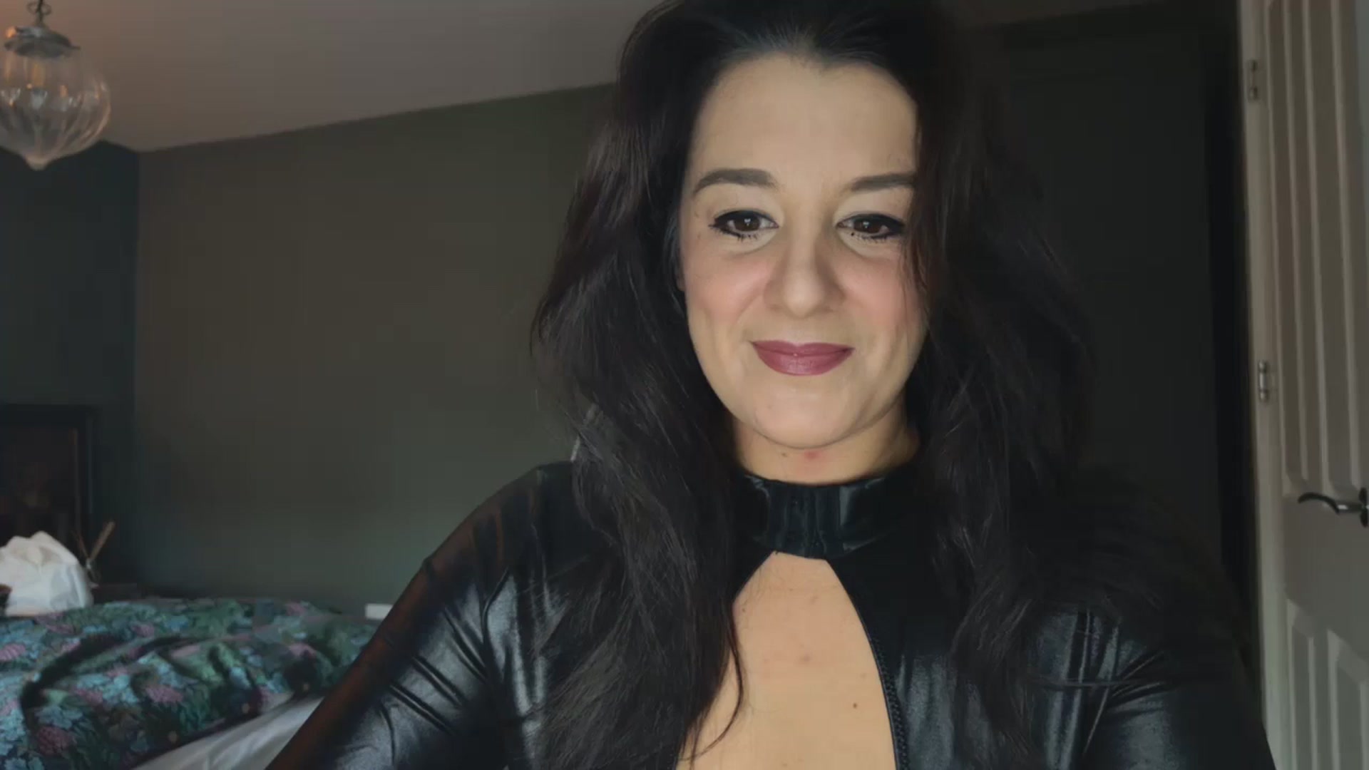 Gallery image thumbnail from mysteryriver's myfreecams stream on, 12/18/2024, 12:07 image 1 of 20