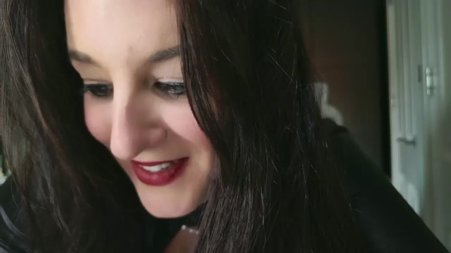 Gallery image thumbnail from mysteryriver's myfreecams stream on, 12/30/2024, 15:25 image 18 of 20