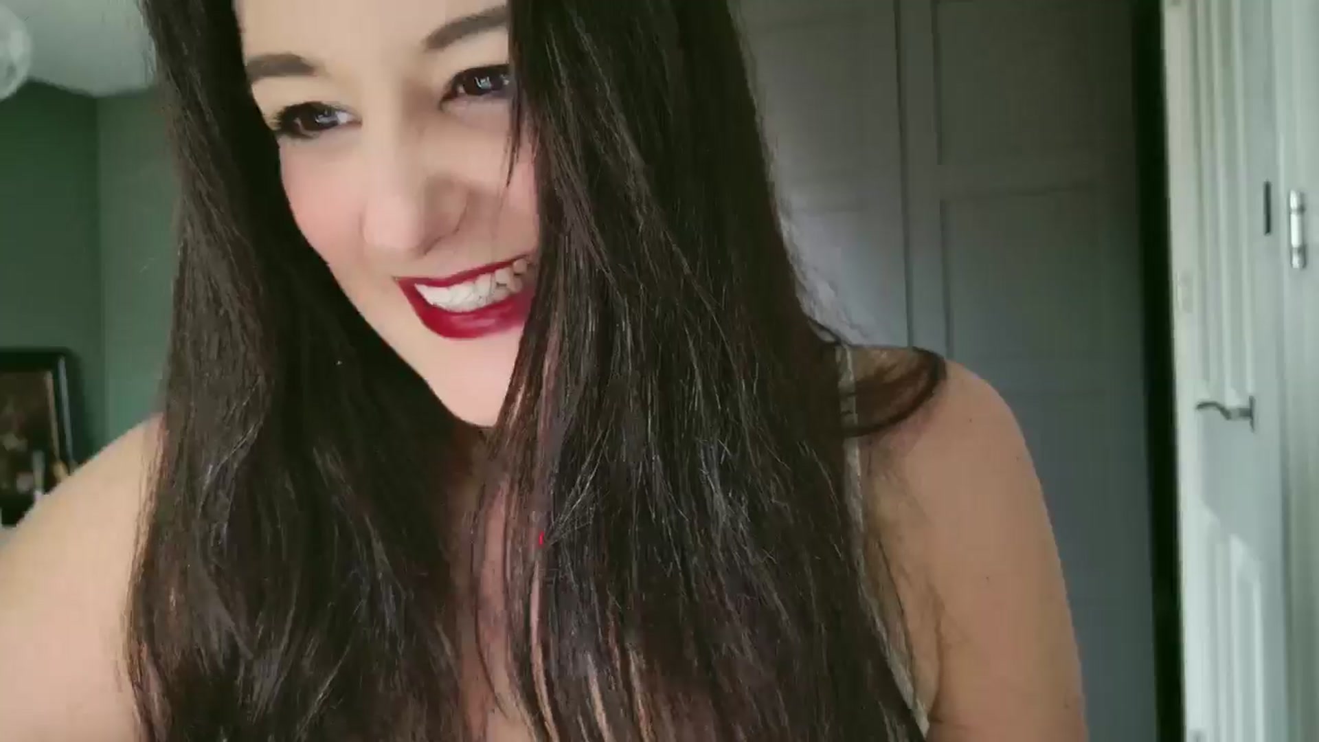 Gallery image thumbnail from mysteryriver's myfreecams stream on, 01/06/2025, 11:10 image 9 of 20