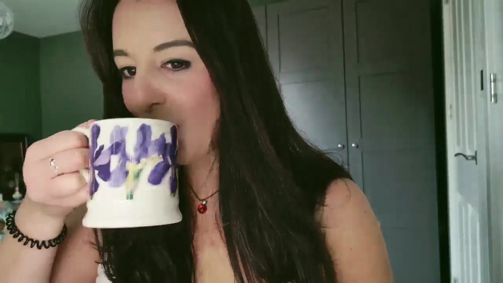 Gallery image thumbnail from mysteryriver's myfreecams stream on, 01/06/2025, 11:10 image 16 of 20
