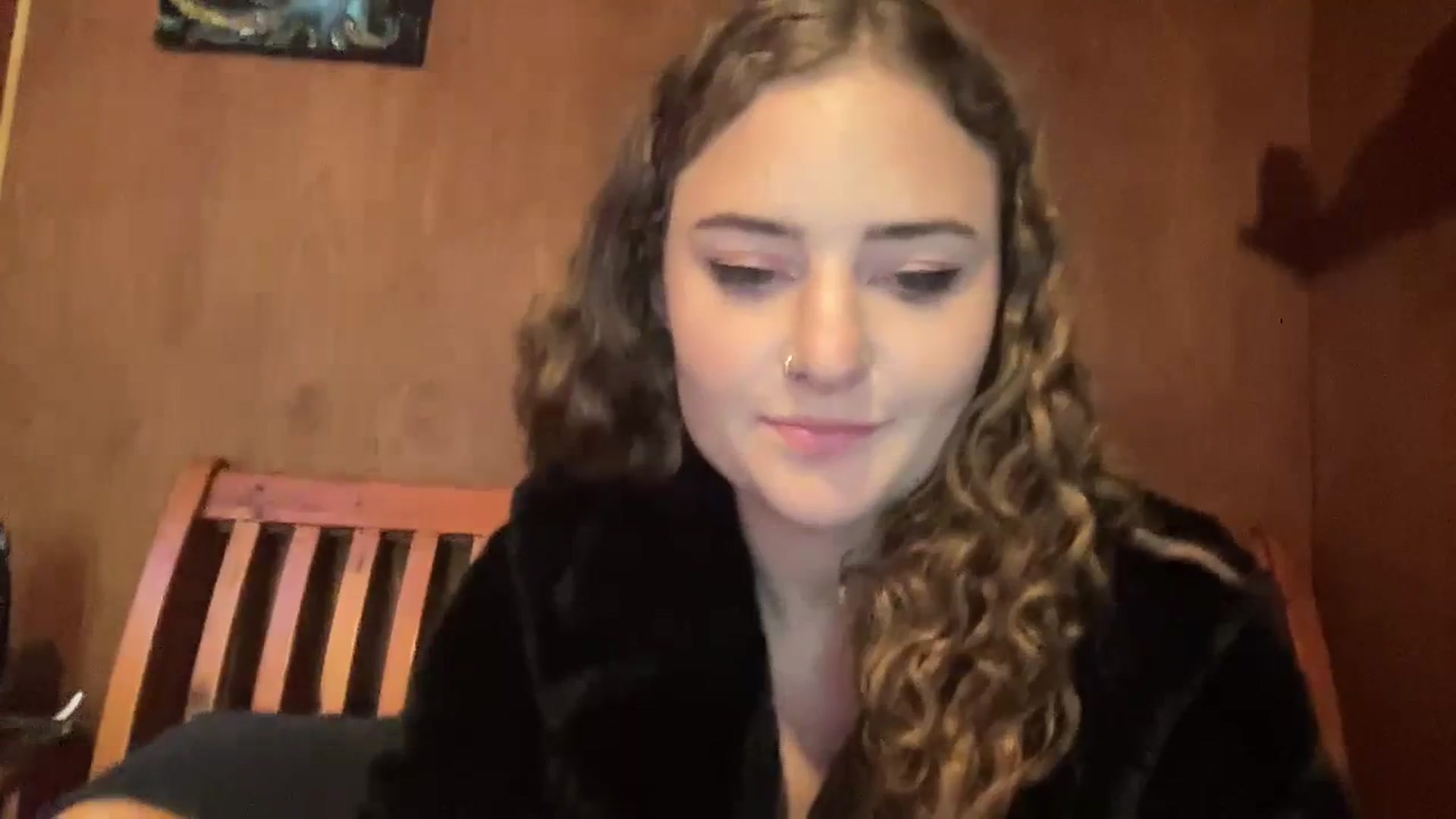 Gallery image thumbnail from mysticgirl333's myfreecams stream on, 03/26/2024, 01:36 image 14 of 20