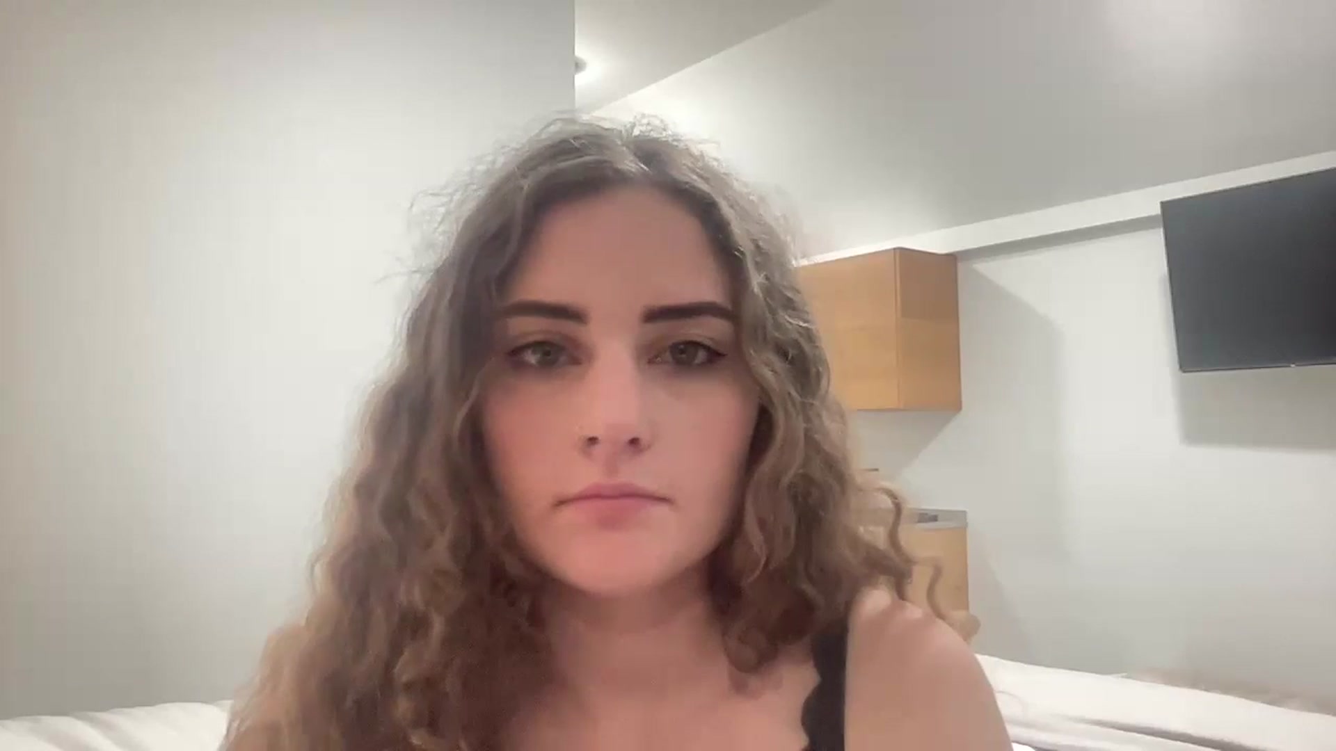 Gallery image thumbnail from mysticgirl333's myfreecams stream on, 04/16/2024, 12:50 image 18 of 20
