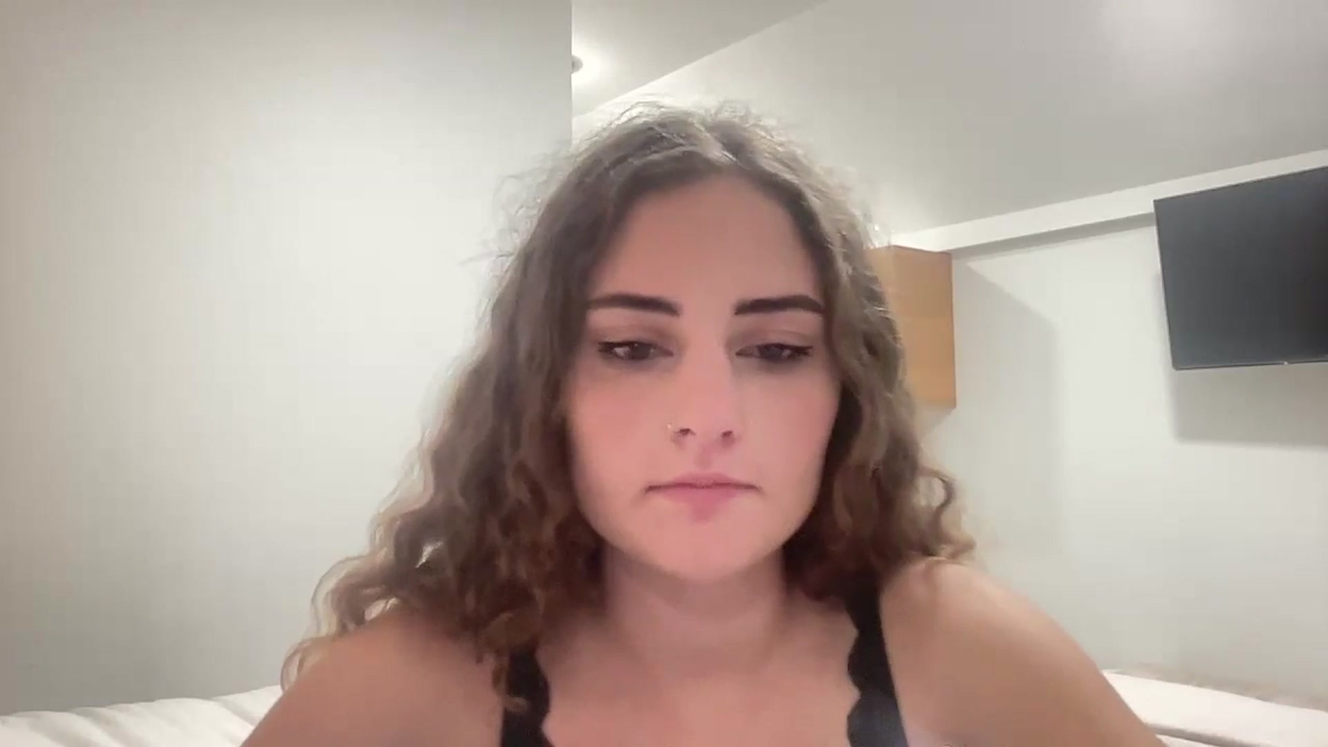 Gallery image thumbnail from mysticgirl333's myfreecams stream on, 04/16/2024, 12:50 image 17 of 20