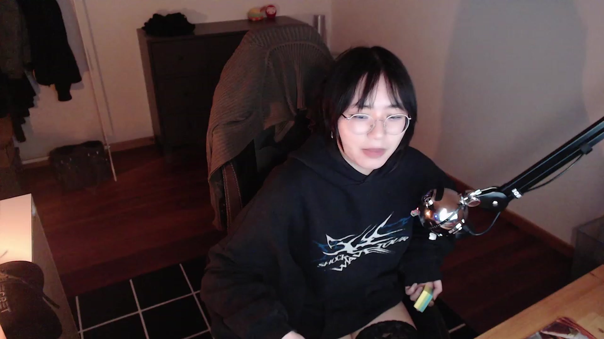 Gallery image thumbnail from n435899's myfreecams stream on, 02/10/2024, 18:57 image 3 of 20