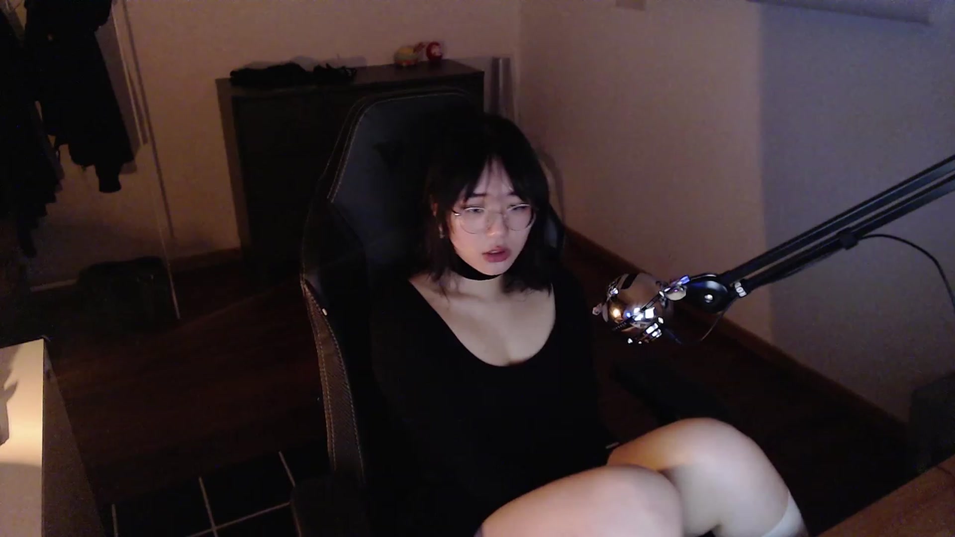 Gallery image thumbnail from n435899's myfreecams stream on, 02/14/2024, 03:03 image 12 of 20