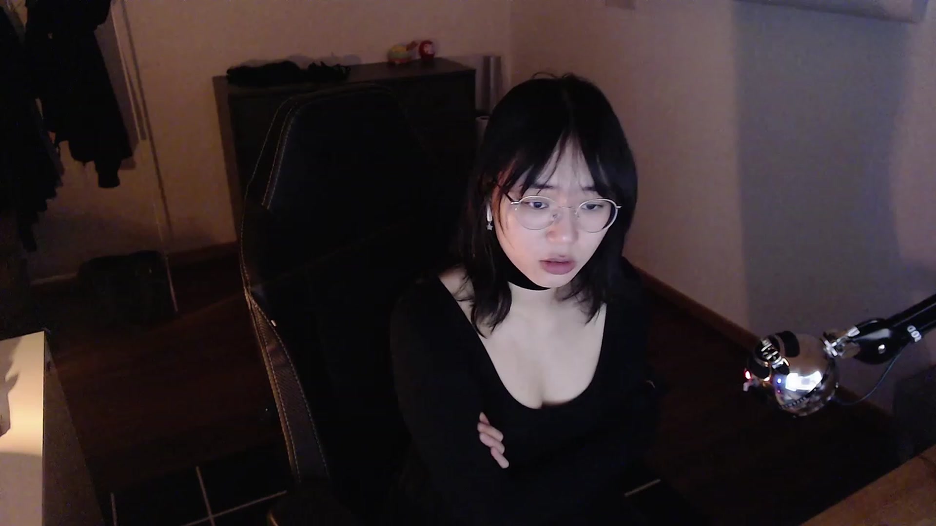 Gallery image thumbnail from n435899's myfreecams stream on, 02/14/2024, 03:03 image 6 of 20