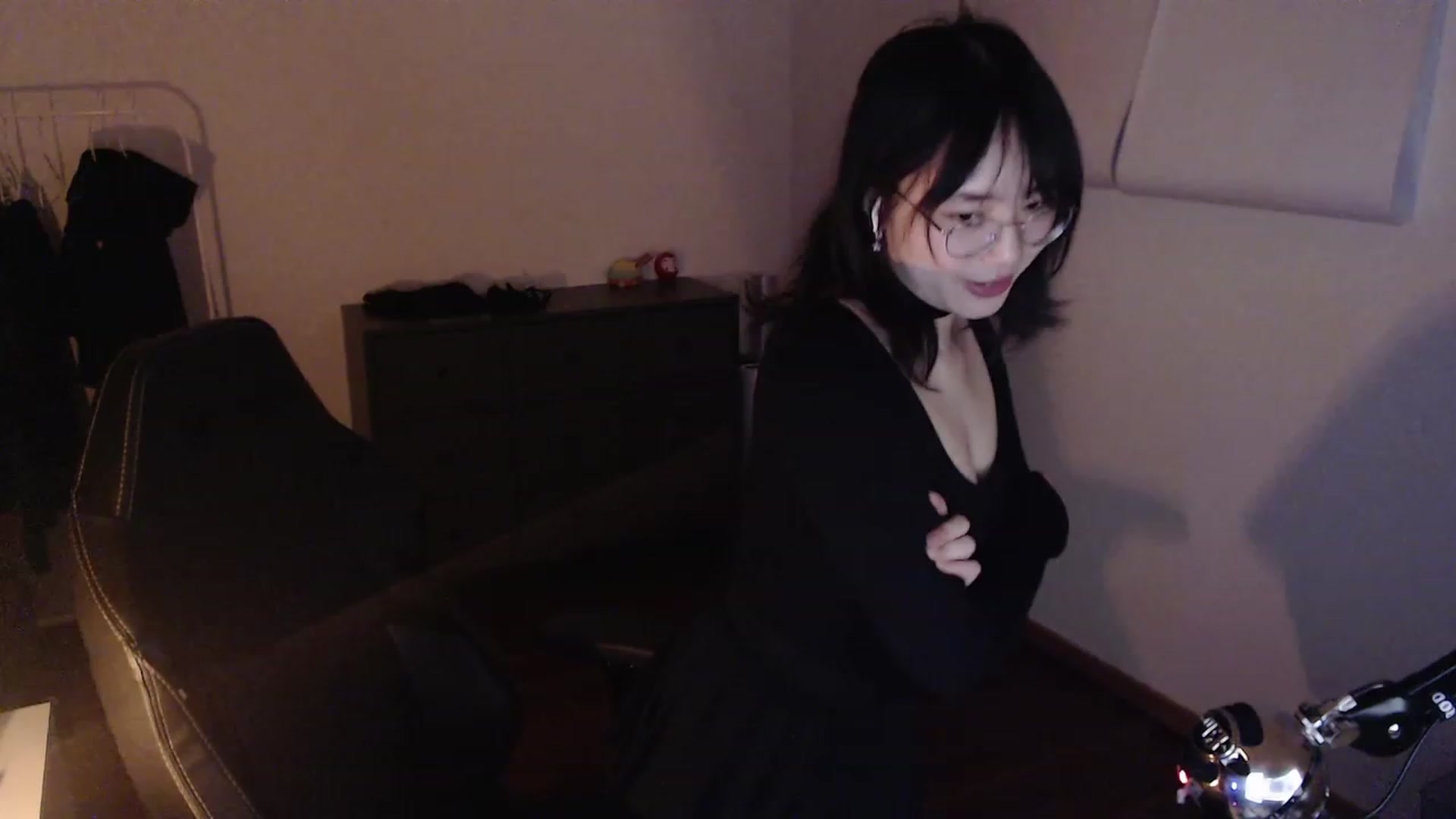 Gallery image thumbnail from n435899's myfreecams stream on, 02/14/2024, 03:03 image 3 of 20