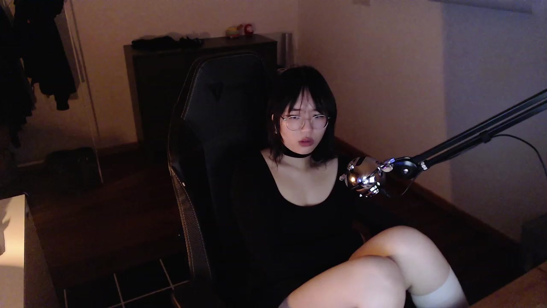 Gallery image thumbnail from n435899's myfreecams stream on, 02/14/2024, 03:03 image 19 of 20