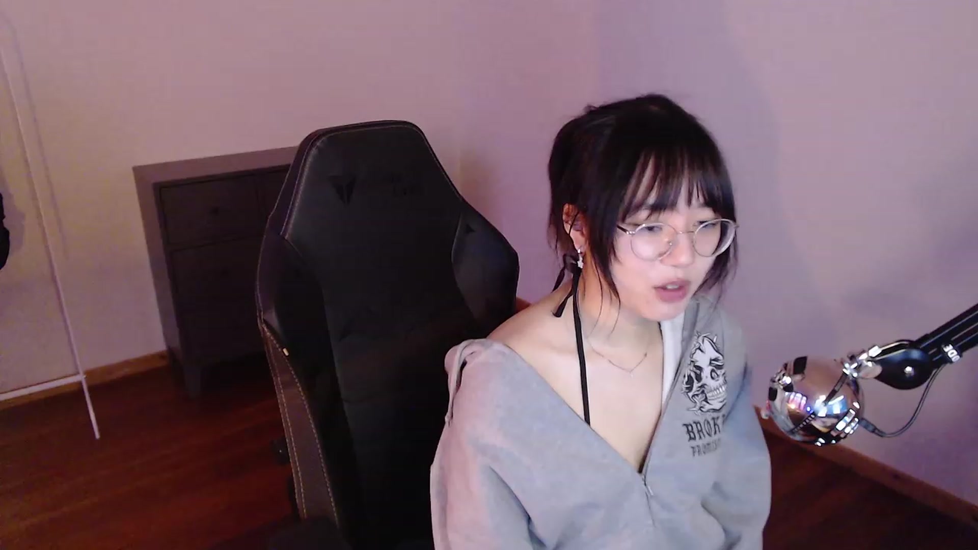 Gallery image thumbnail from n435899's myfreecams stream on, 02/21/2024, 12:47 image 8 of 20