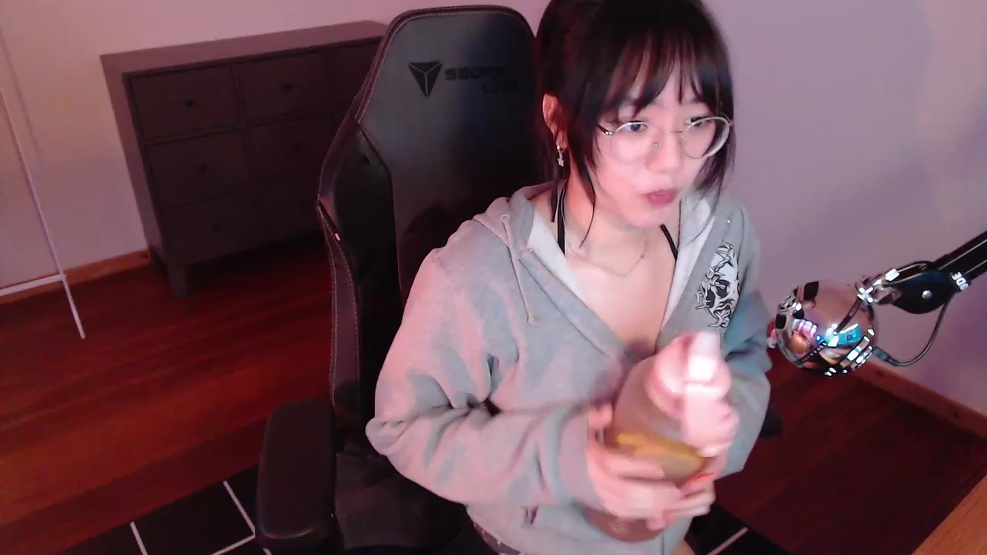 Gallery image thumbnail from n435899's myfreecams stream on, 02/21/2024, 13:55 image 12 of 20