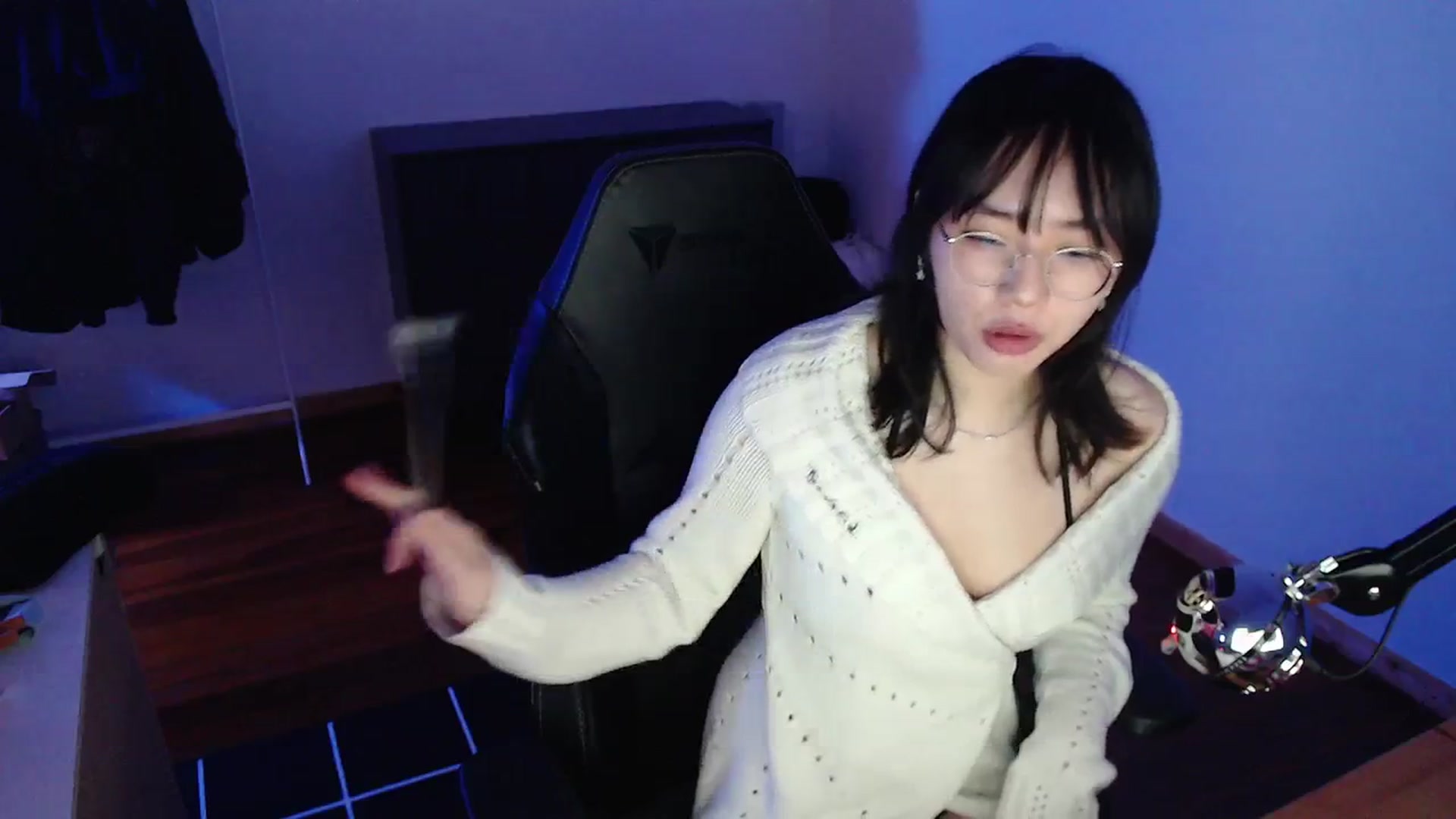 Gallery image thumbnail from n435899's myfreecams stream on, 02/28/2024, 07:39 image 2 of 20
