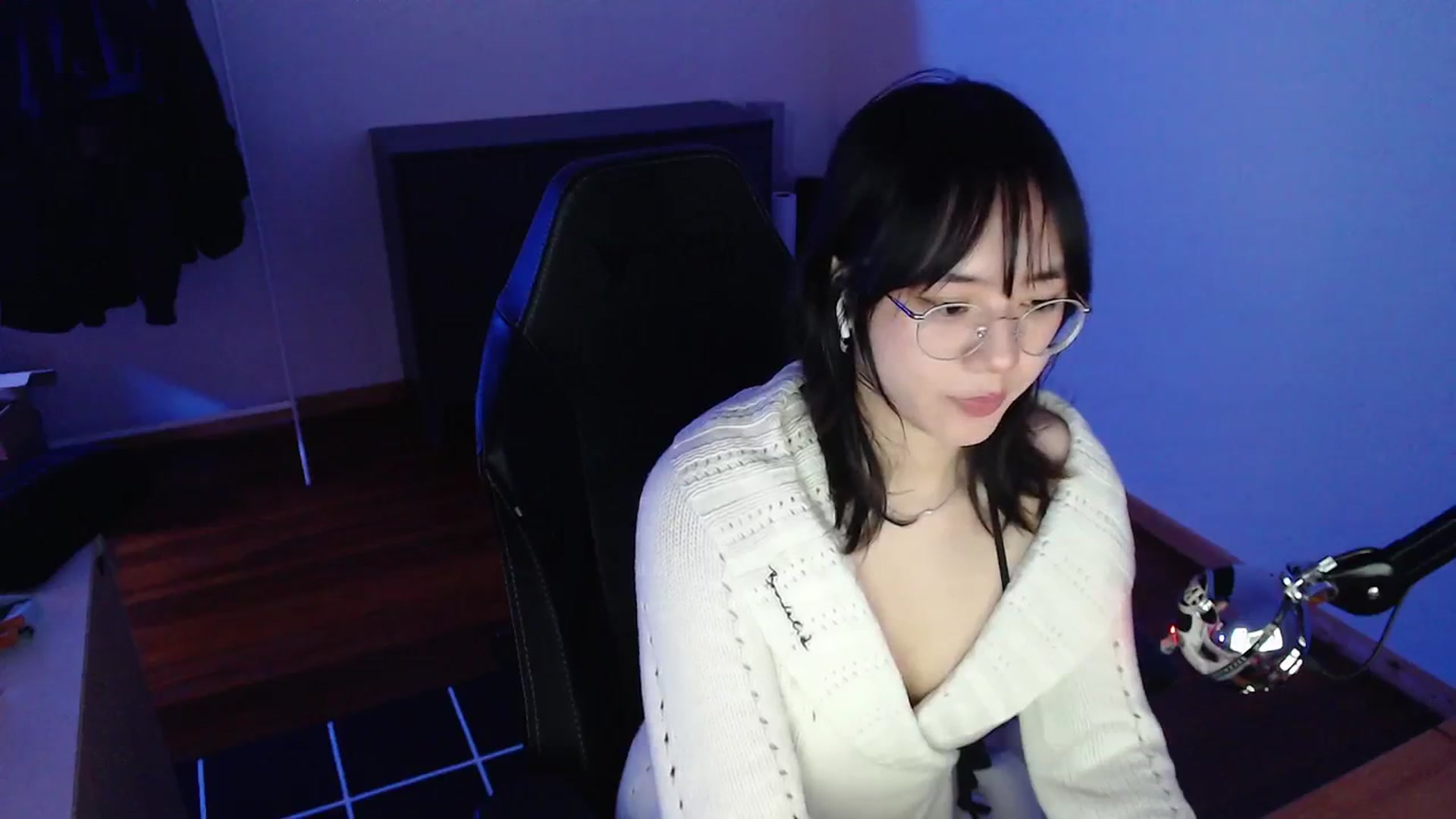 Gallery image thumbnail from n435899's myfreecams stream on, 02/28/2024, 07:39 image 5 of 20