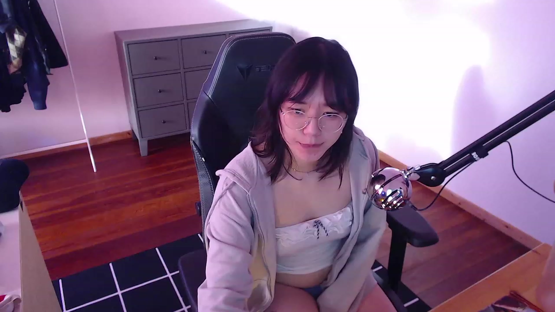 Gallery image thumbnail from n435899's myfreecams stream on, 02/29/2024, 08:23 image 19 of 20