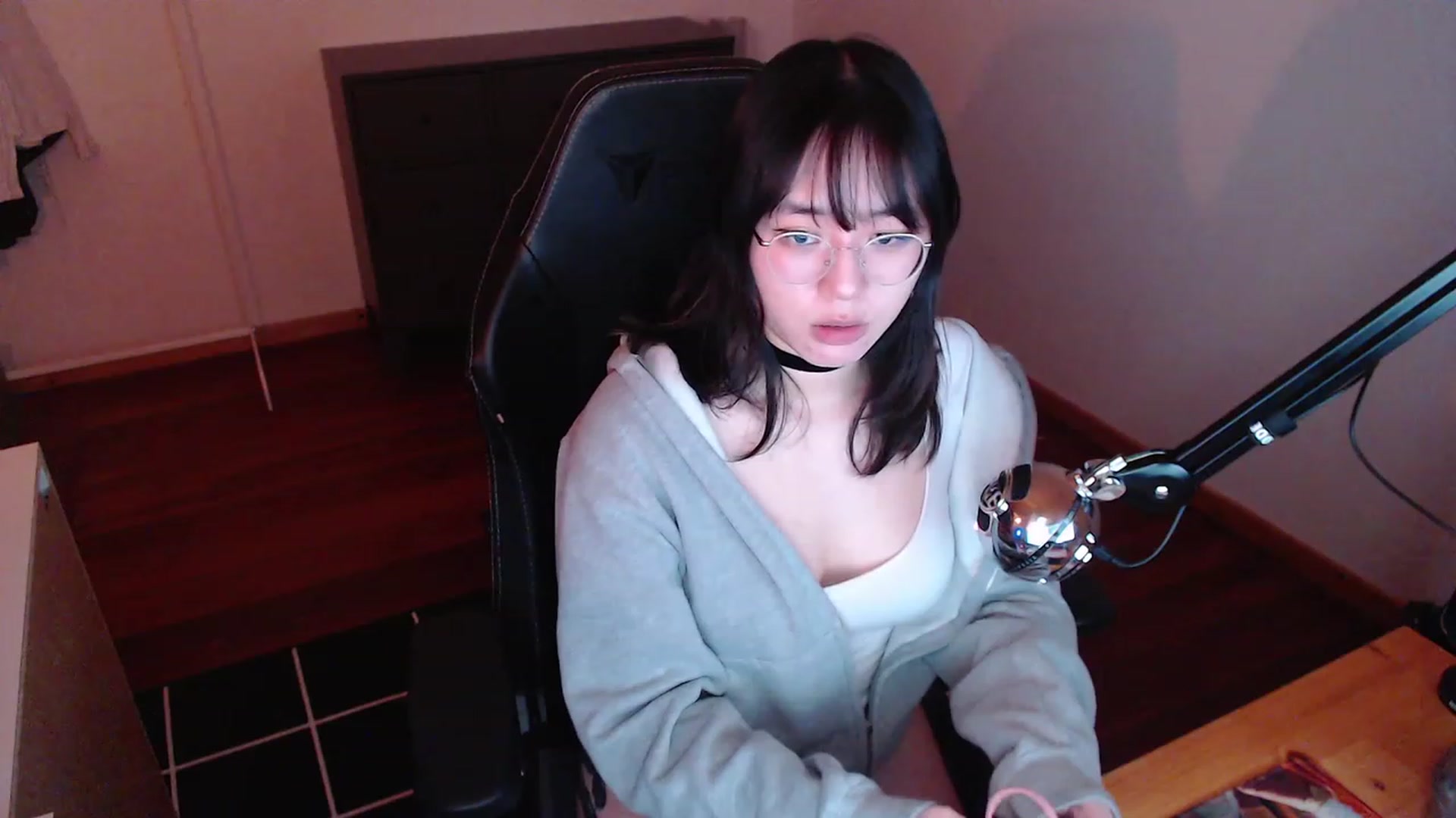 Gallery image thumbnail from n435899's myfreecams stream on, 03/11/2024, 20:15 image 2 of 20