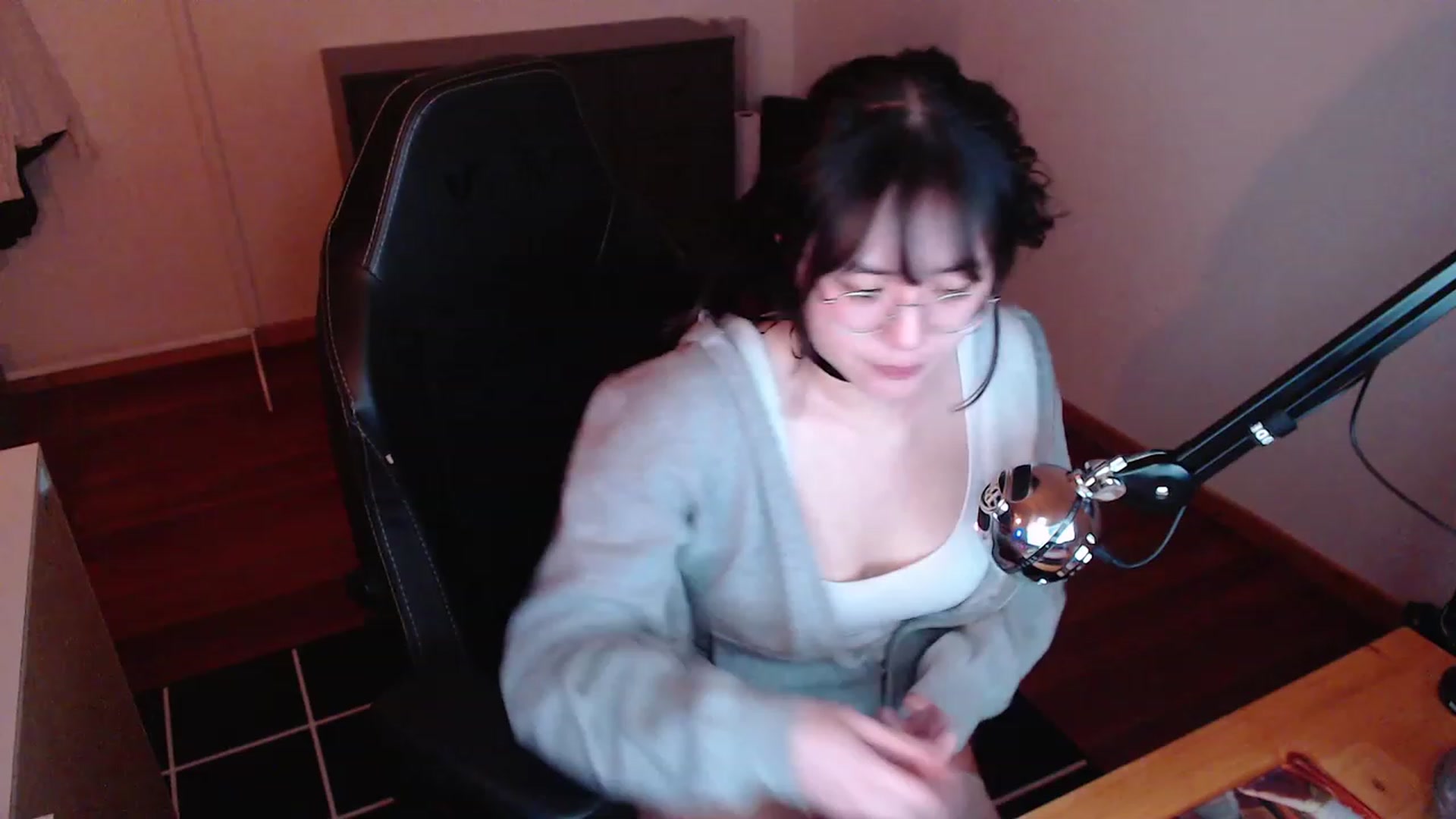 Gallery image thumbnail from n435899's myfreecams stream on, 03/11/2024, 20:15 image 4 of 20