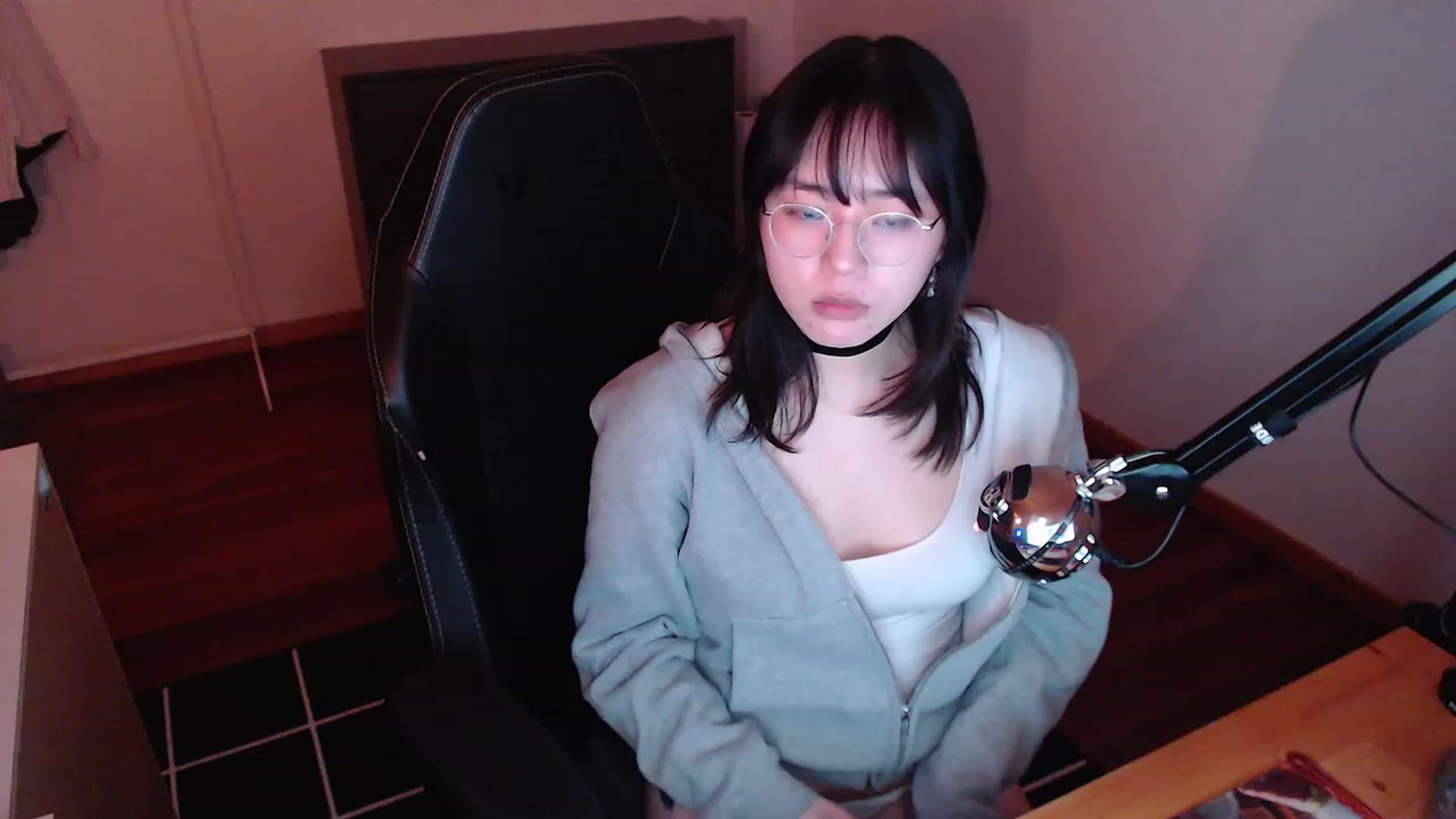 Gallery image thumbnail from n435899's myfreecams stream on, 03/11/2024, 20:15 image 7 of 20