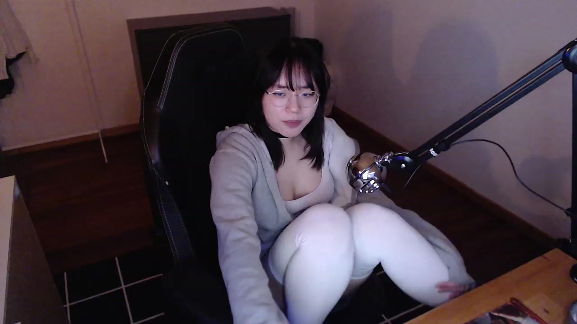 Gallery image thumbnail from n435899's myfreecams stream on, 03/11/2024, 20:15 image 20 of 20