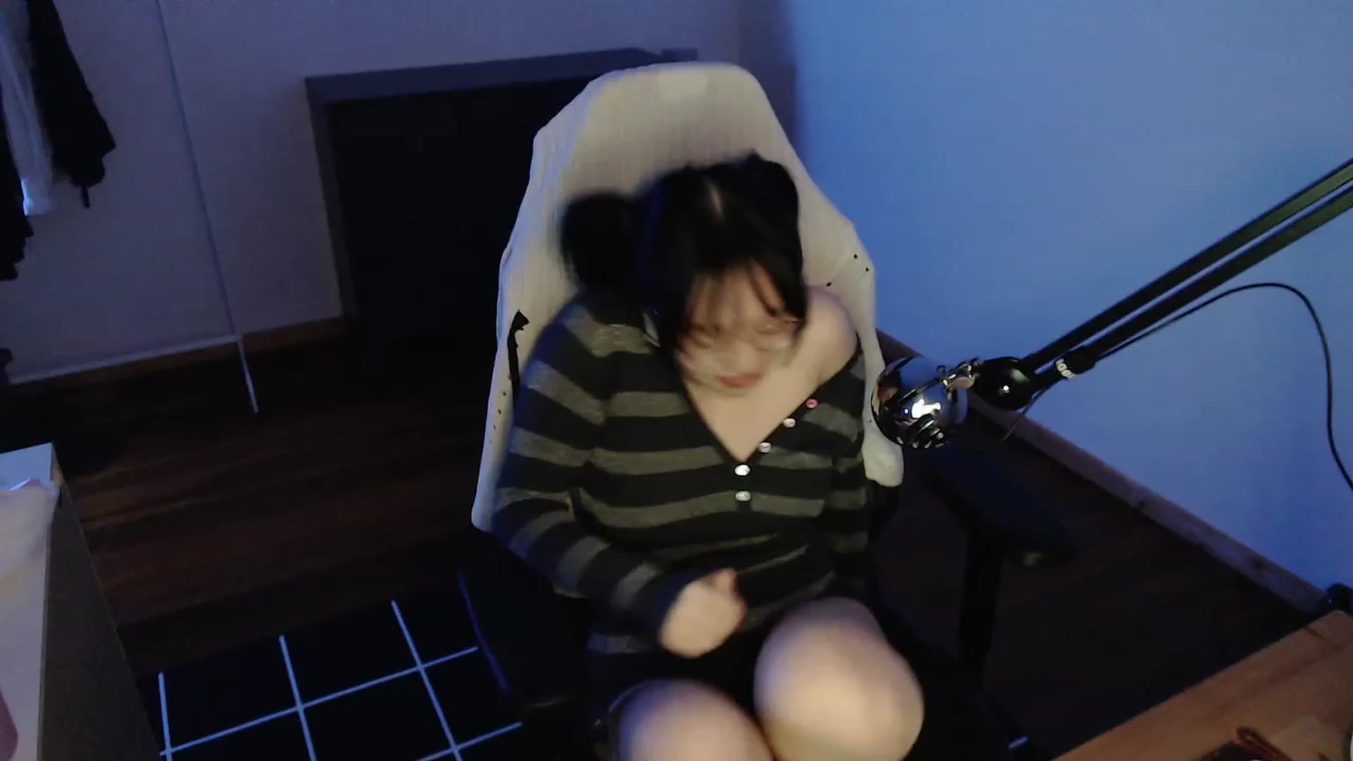 Gallery image thumbnail from n435899's myfreecams stream on, 03/13/2024, 20:21 image 3 of 20