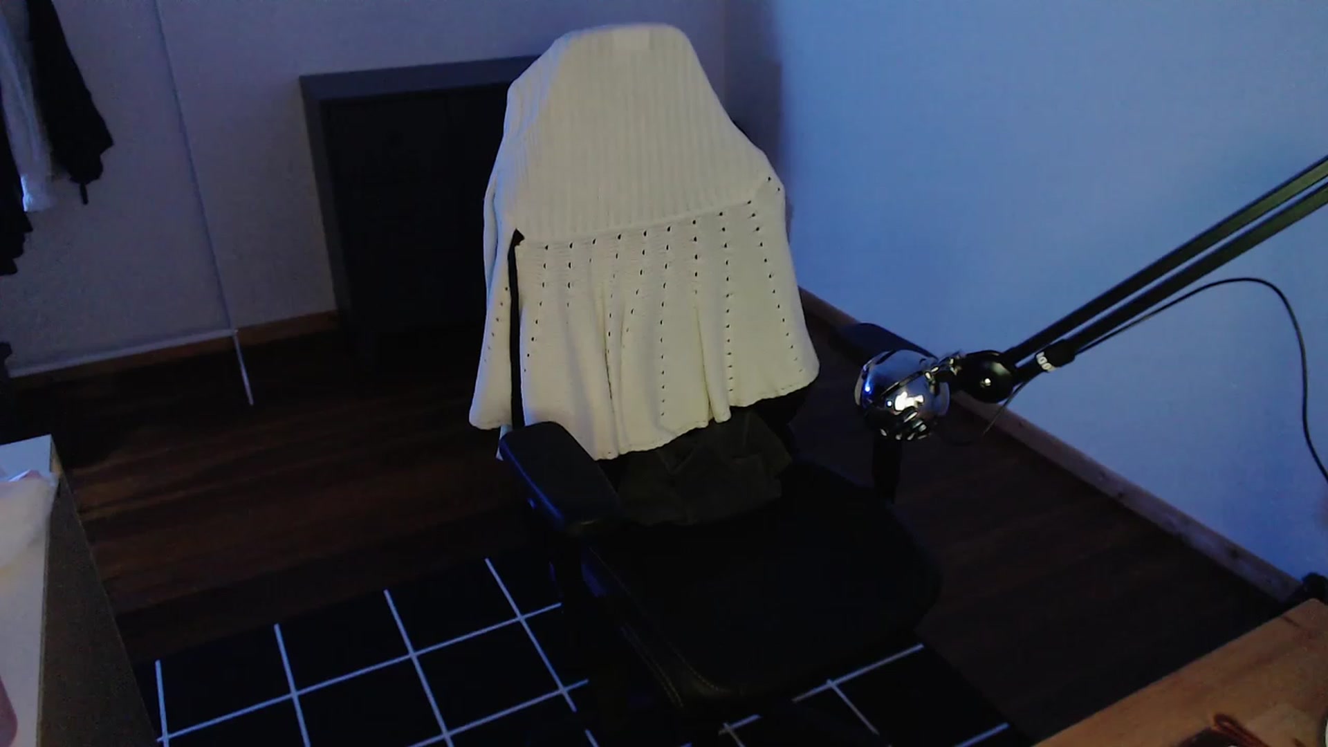 Gallery image thumbnail from n435899's myfreecams stream on, 03/13/2024, 20:21 image 10 of 20