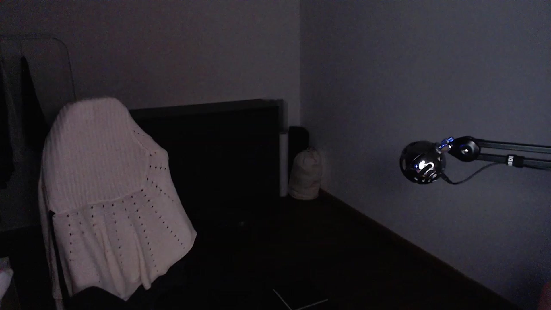 Gallery image thumbnail from n435899's myfreecams stream on, 03/14/2024, 23:29 image 19 of 20