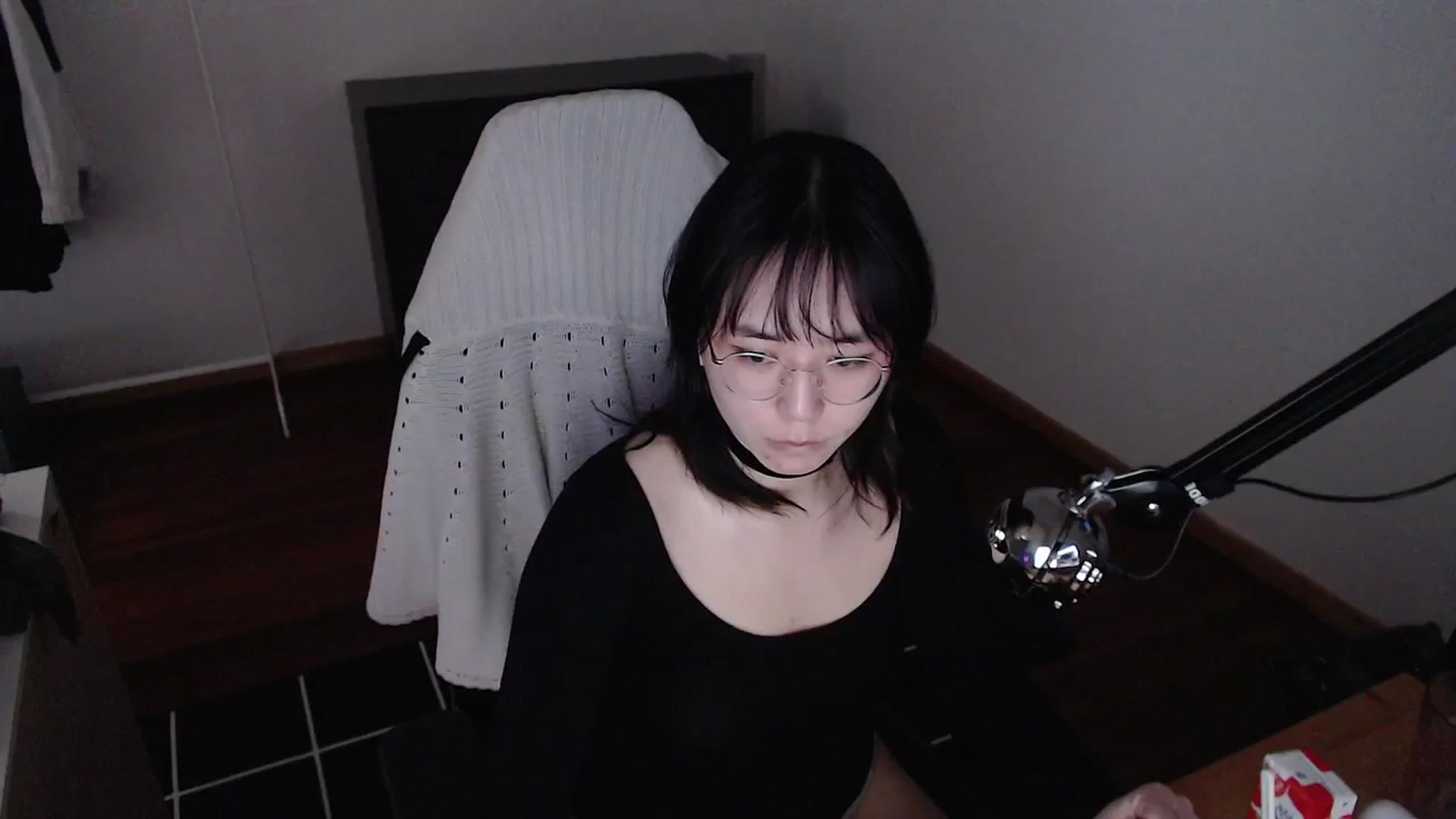 Gallery image thumbnail from n435899's myfreecams stream on, 03/21/2024, 16:11 image 1 of 20