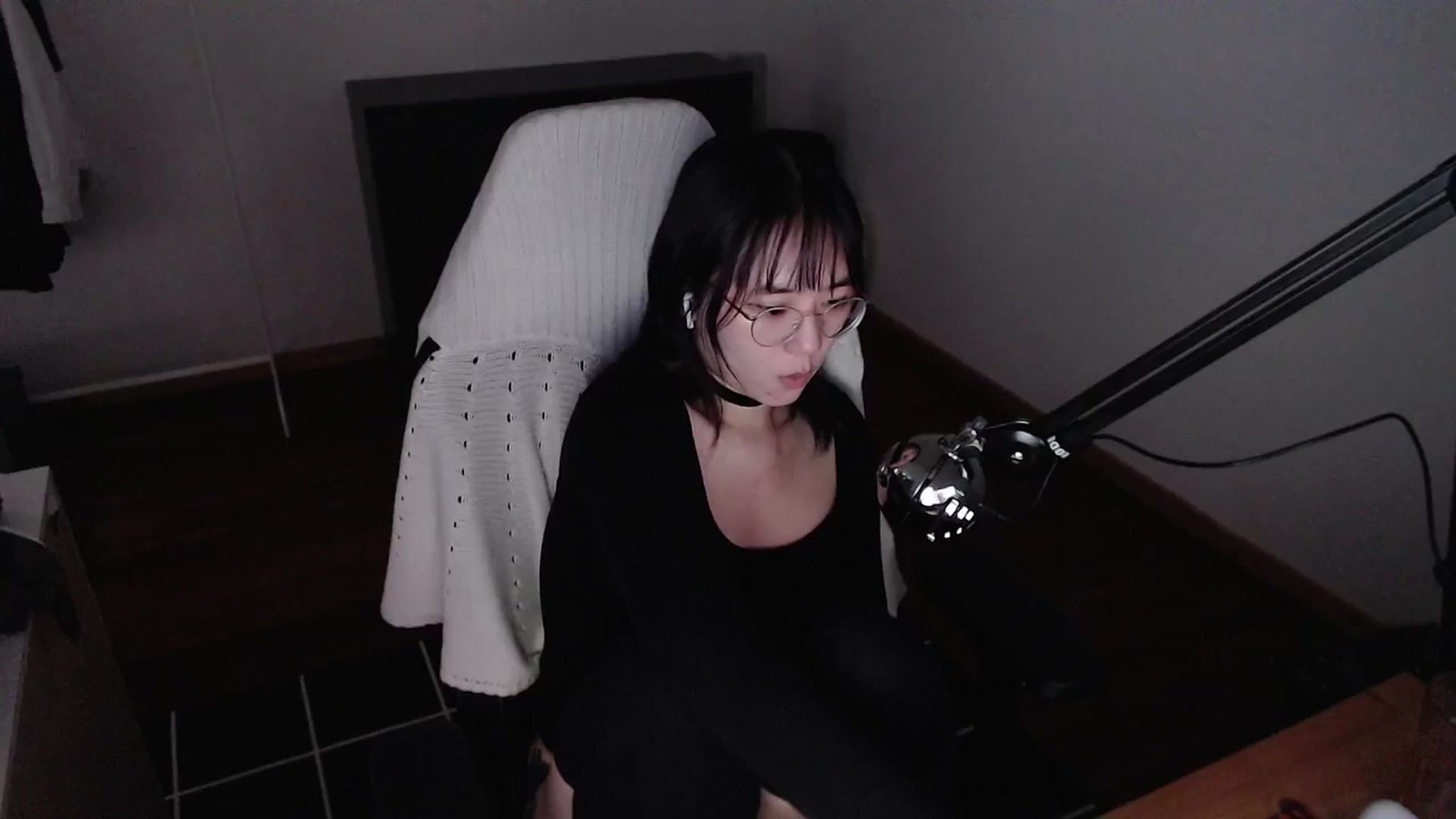 Gallery image thumbnail from n435899's myfreecams stream on, 03/21/2024, 16:11 image 20 of 20