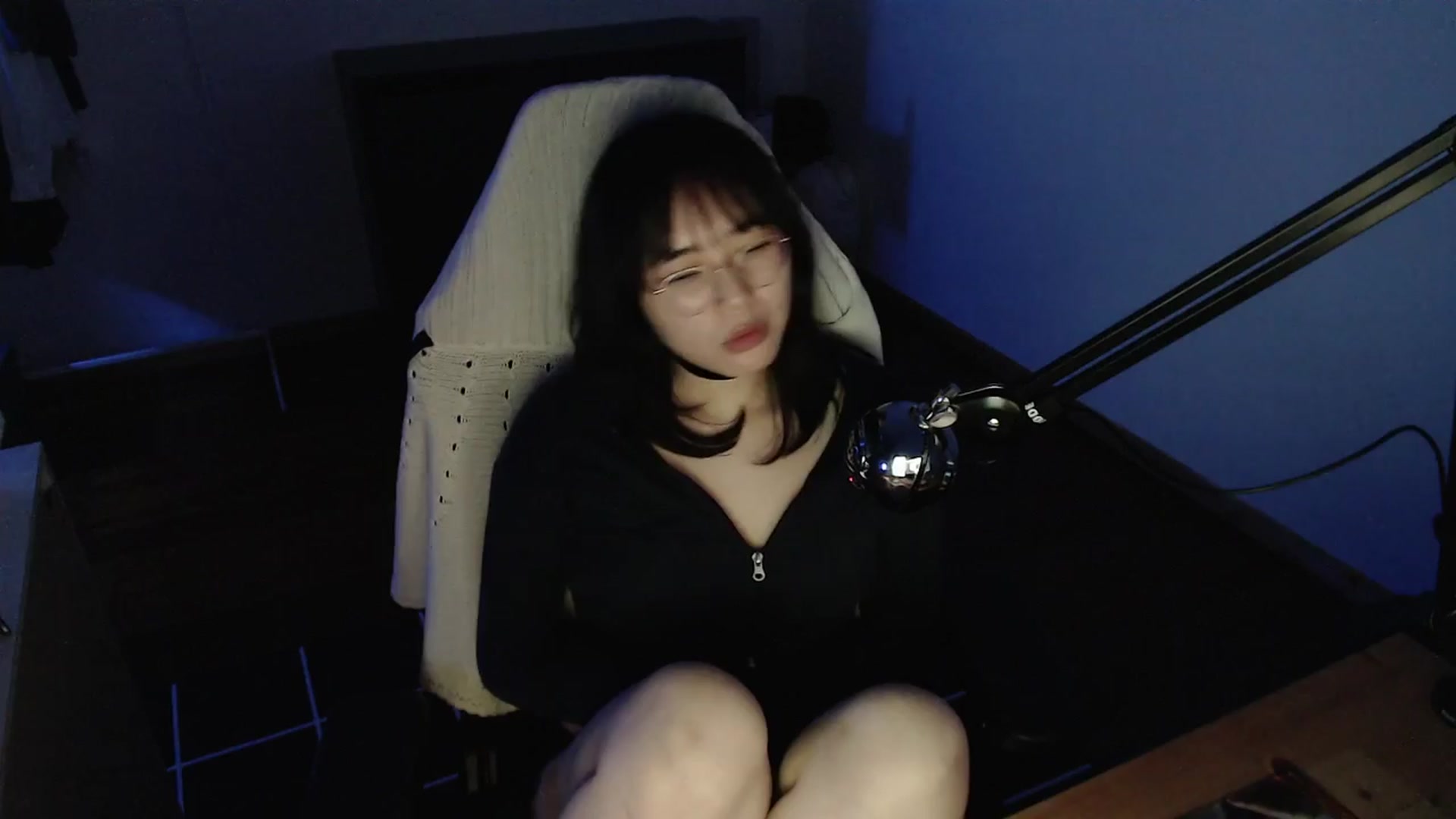 Gallery image thumbnail from n435899's myfreecams stream on, 03/23/2024, 03:16 image 6 of 20