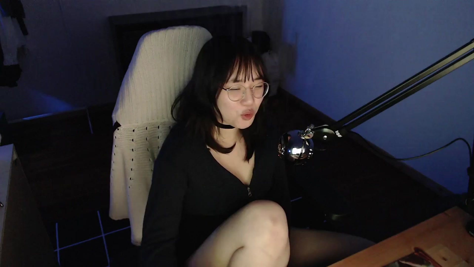 Gallery image thumbnail from n435899's myfreecams stream on, 03/23/2024, 03:16 image 13 of 20