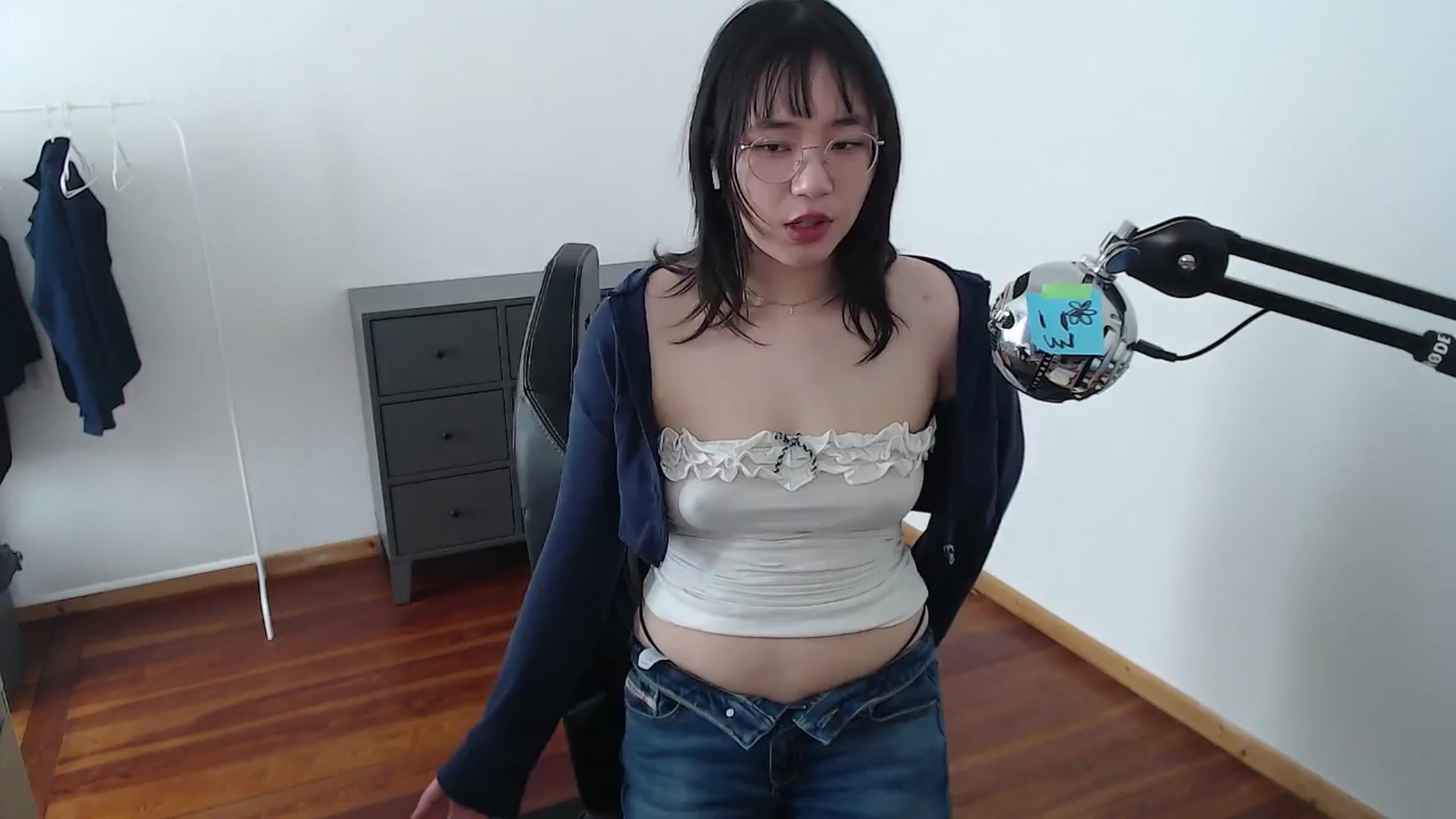 Gallery image thumbnail from n435899's myfreecams stream on, 04/07/2024, 09:53 image 20 of 20