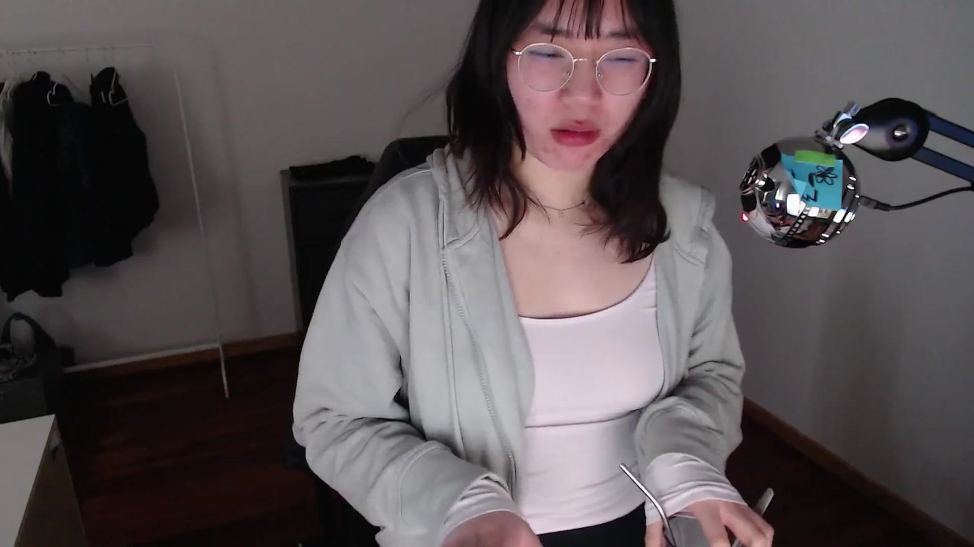 Gallery image thumbnail from n435899's myfreecams stream on, 04/26/2024, 09:20 image 2 of 20
