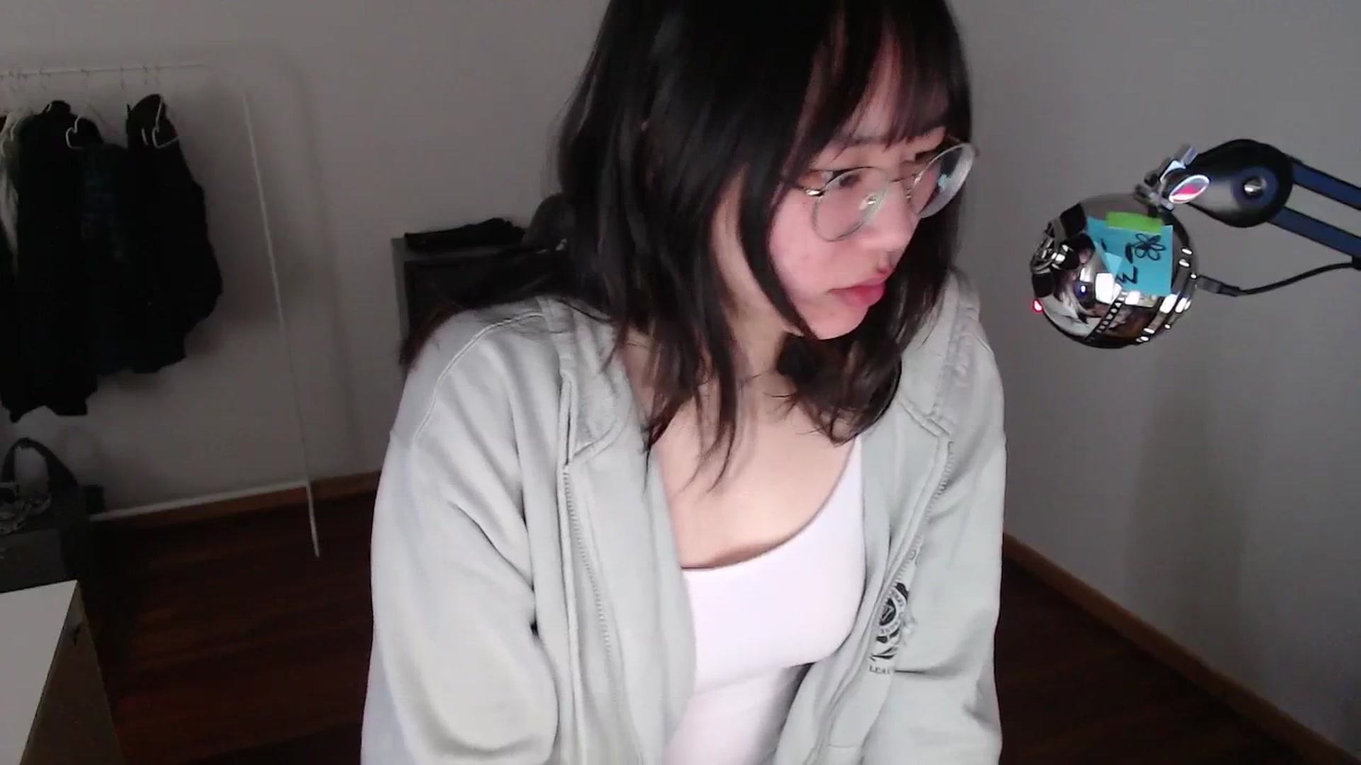 Gallery image thumbnail from n435899's myfreecams stream on, 04/26/2024, 09:20 image 13 of 20
