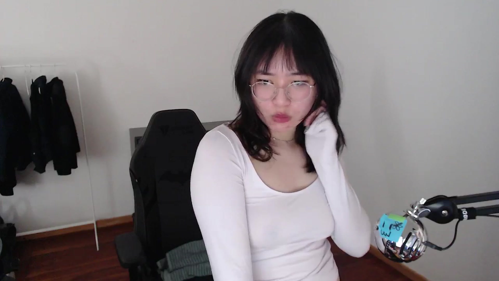Gallery image thumbnail from n435899's myfreecams stream on, 04/27/2024, 14:26 image 9 of 20
