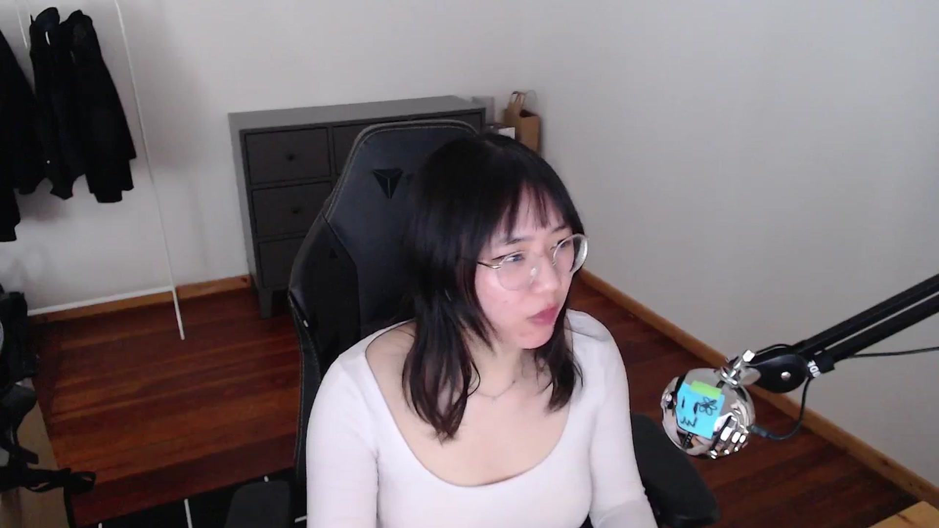 Gallery image thumbnail from n435899's myfreecams stream on, 04/27/2024, 14:26 image 20 of 20