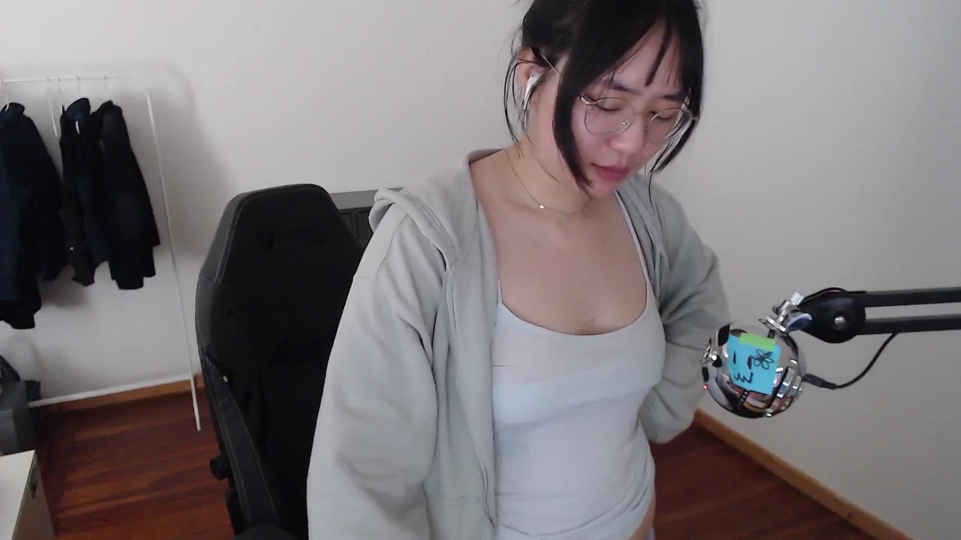 Gallery image thumbnail from n435899's myfreecams stream on, 04/29/2024, 11:38 image 17 of 20