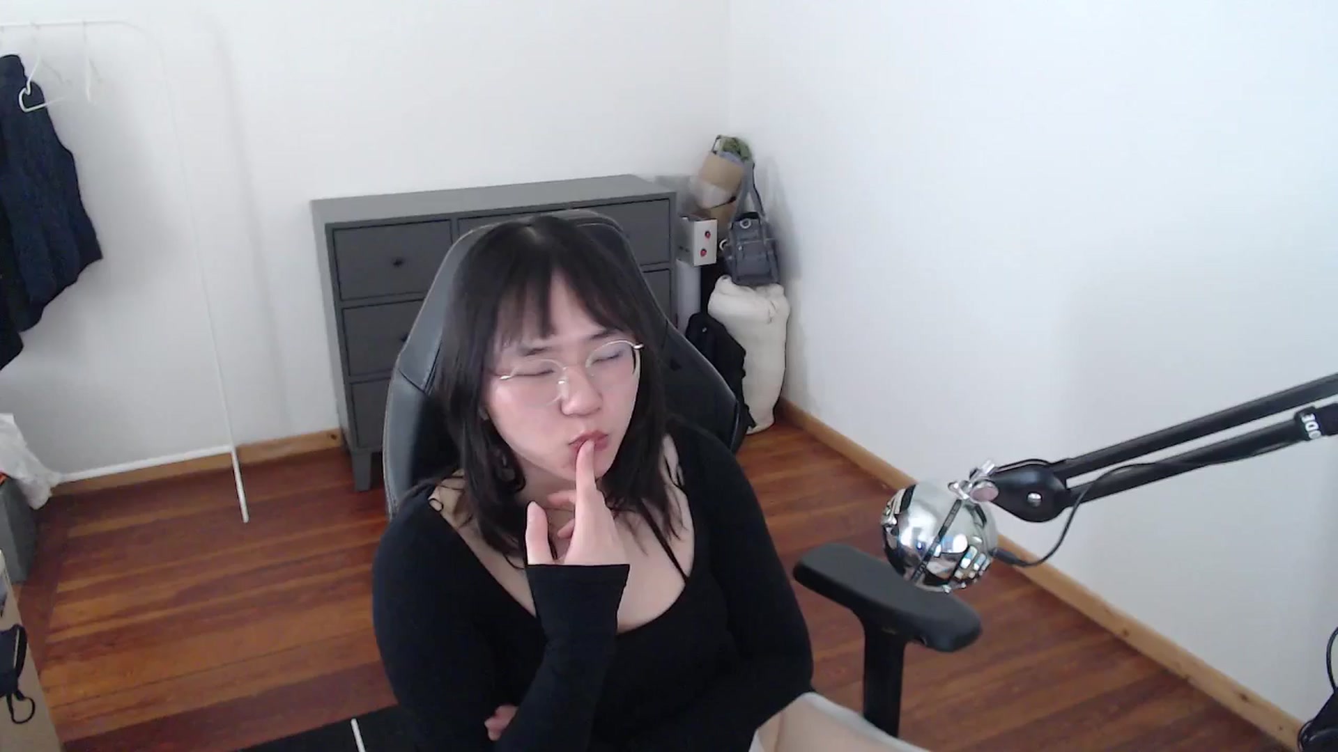Gallery image thumbnail from n435899's myfreecams stream on, 05/07/2024, 12:00 image 12 of 20