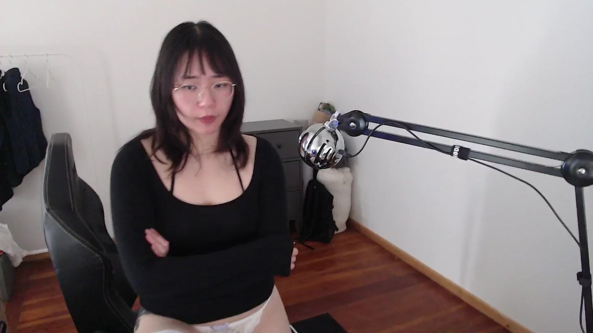 Gallery image thumbnail from n435899's myfreecams stream on, 05/07/2024, 12:00 image 4 of 20
