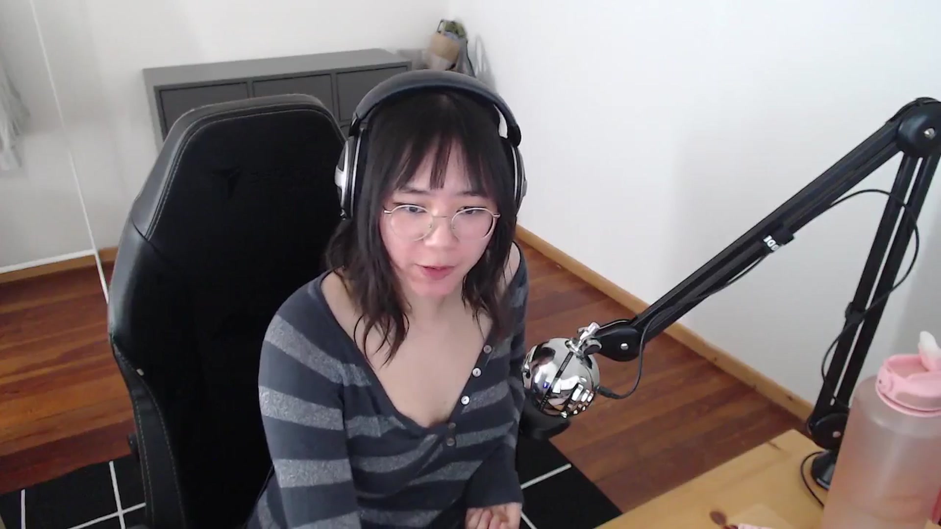 Gallery image thumbnail from n435899's myfreecams stream on, 05/08/2024, 07:58 image 5 of 20