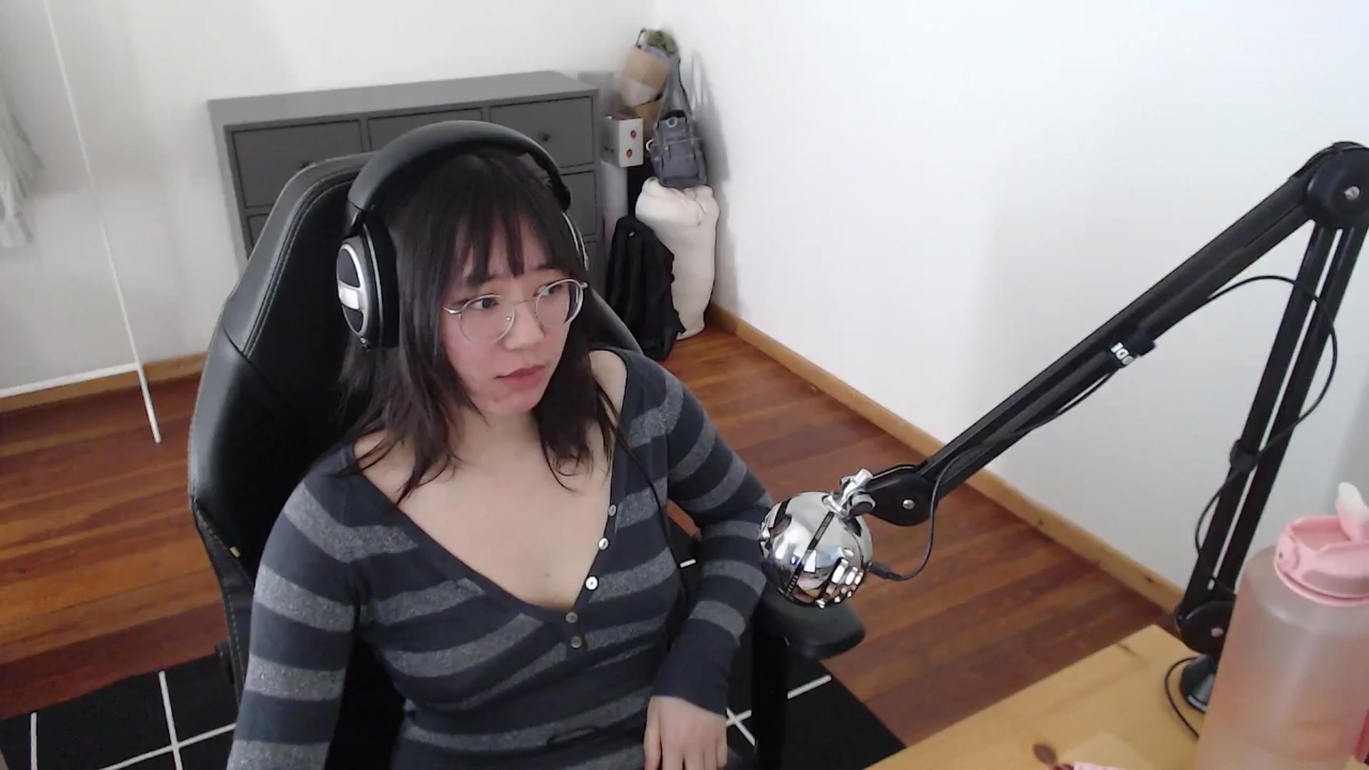 Gallery image thumbnail from n435899's myfreecams stream on, 05/08/2024, 07:58 image 6 of 20