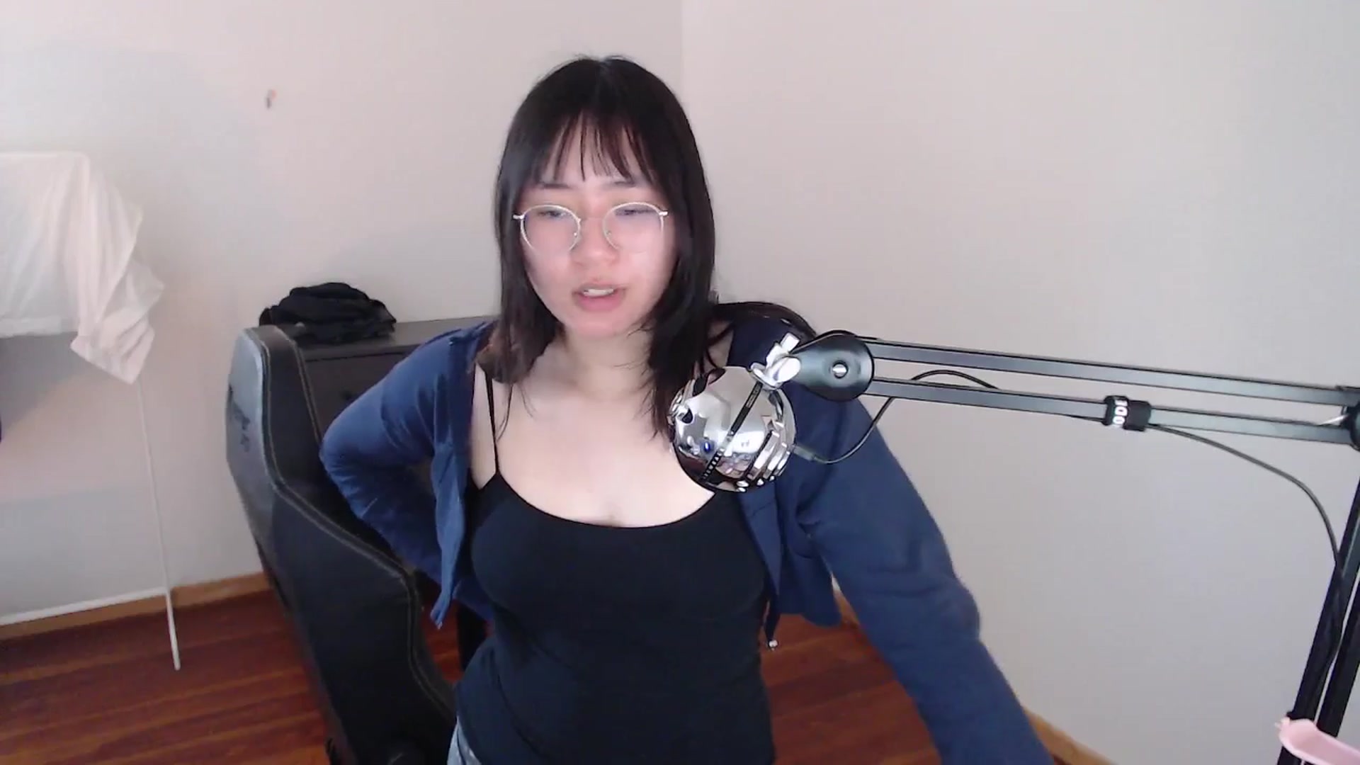 Gallery image thumbnail from n435899's myfreecams stream on, 05/13/2024, 12:20 image 13 of 20