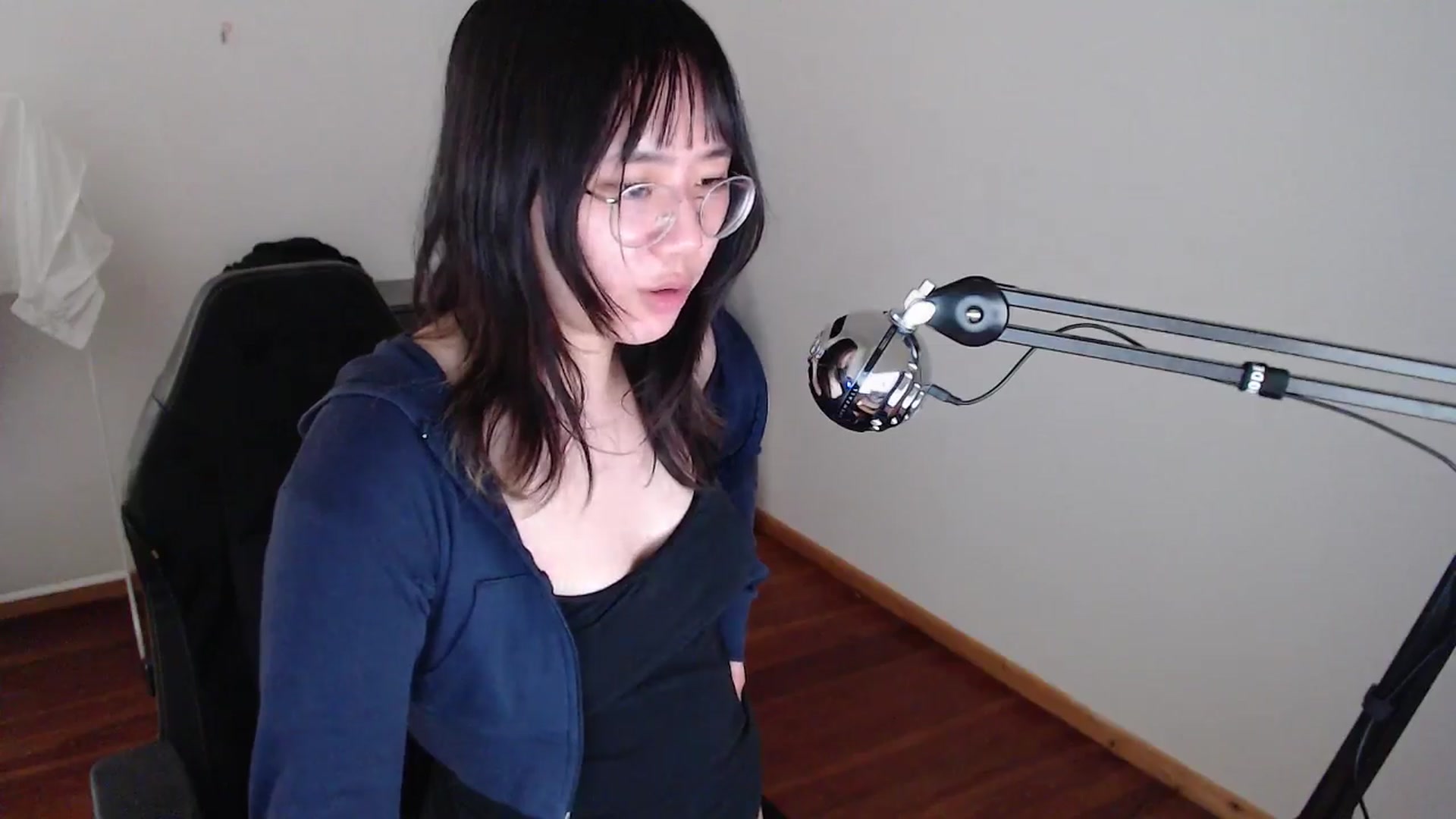 Gallery image thumbnail from n435899's myfreecams stream on, 05/13/2024, 14:46 image 2 of 20