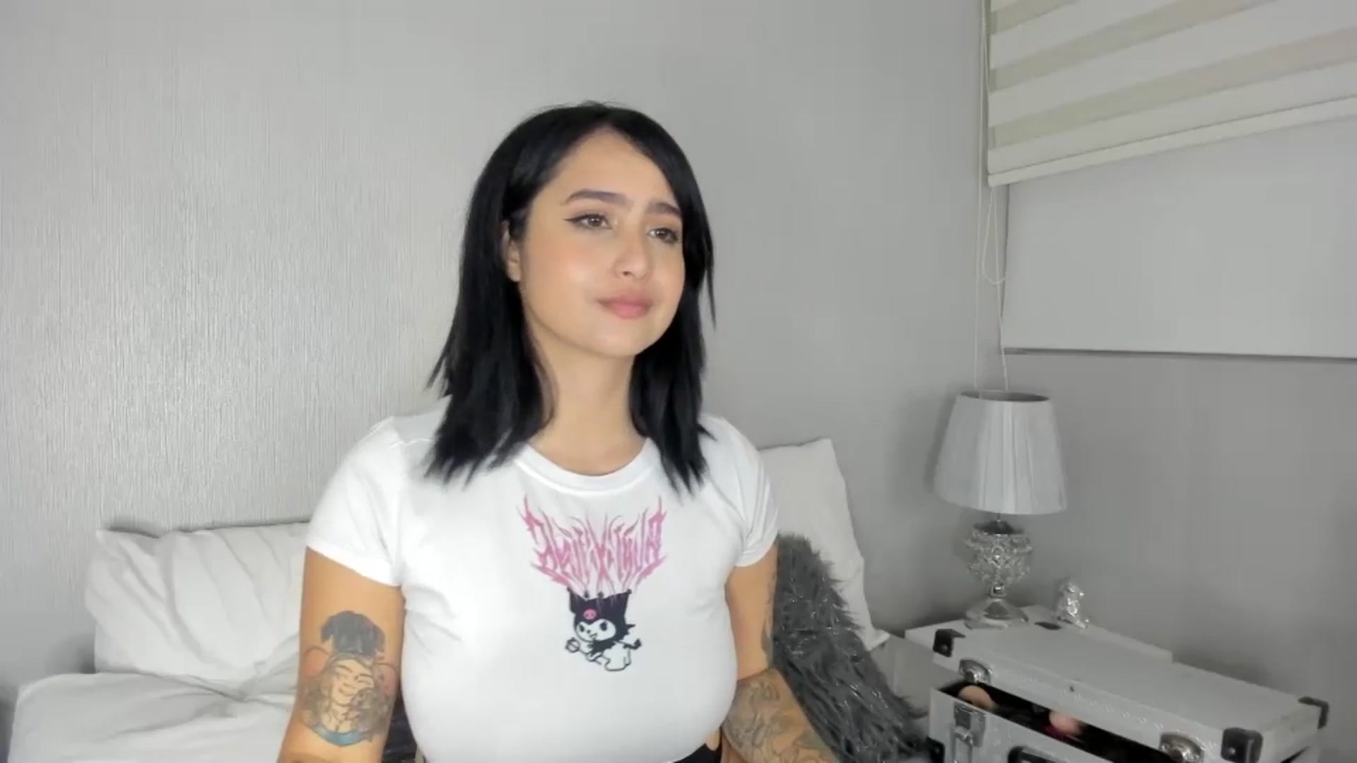 Gallery image thumbnail from naniicute's myfreecams stream on, 05/27/2024, 01:32 image 15 of 20