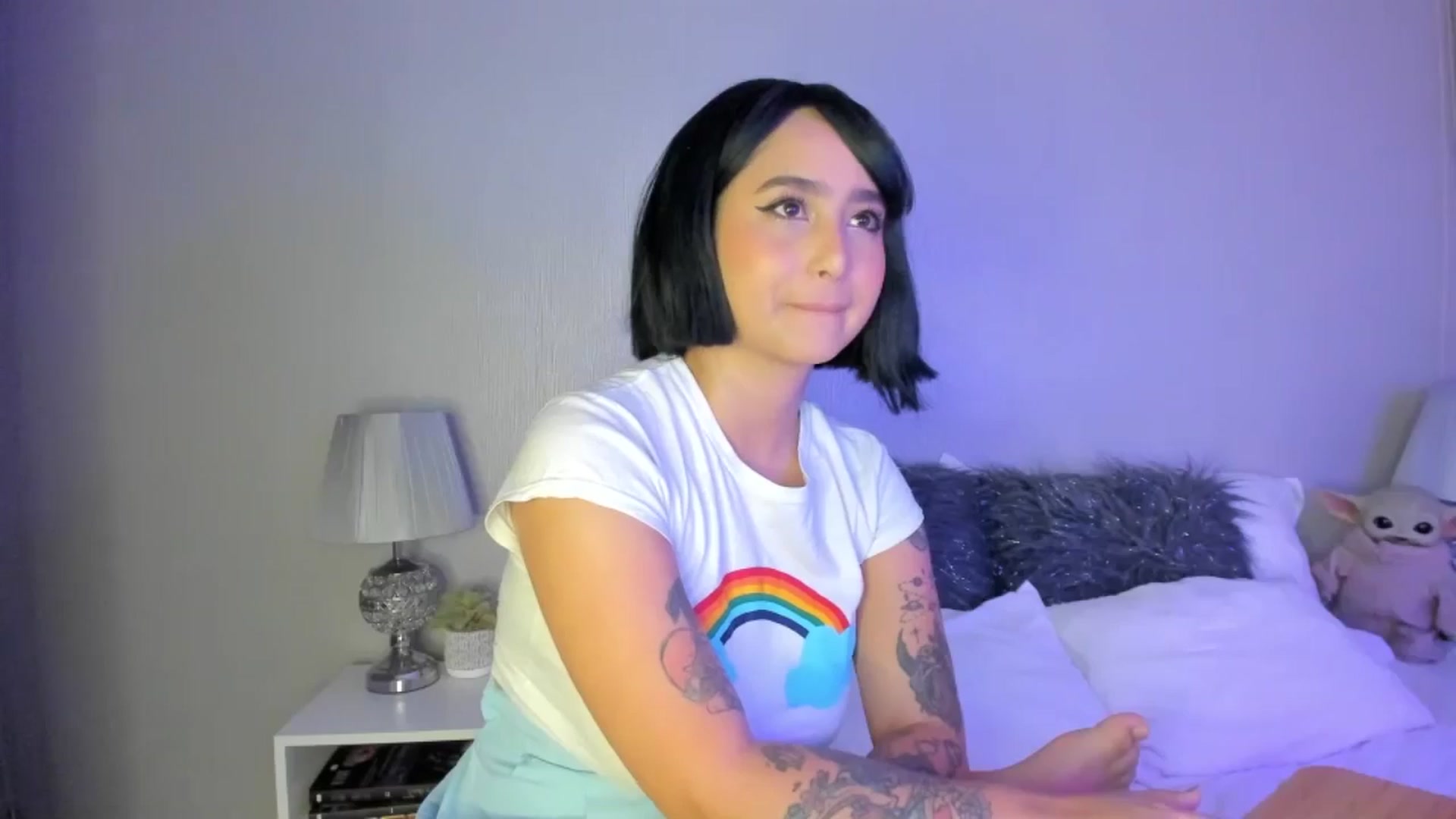 Gallery image thumbnail from naniicute's myfreecams stream on, 05/31/2024, 24:01 image 19 of 20